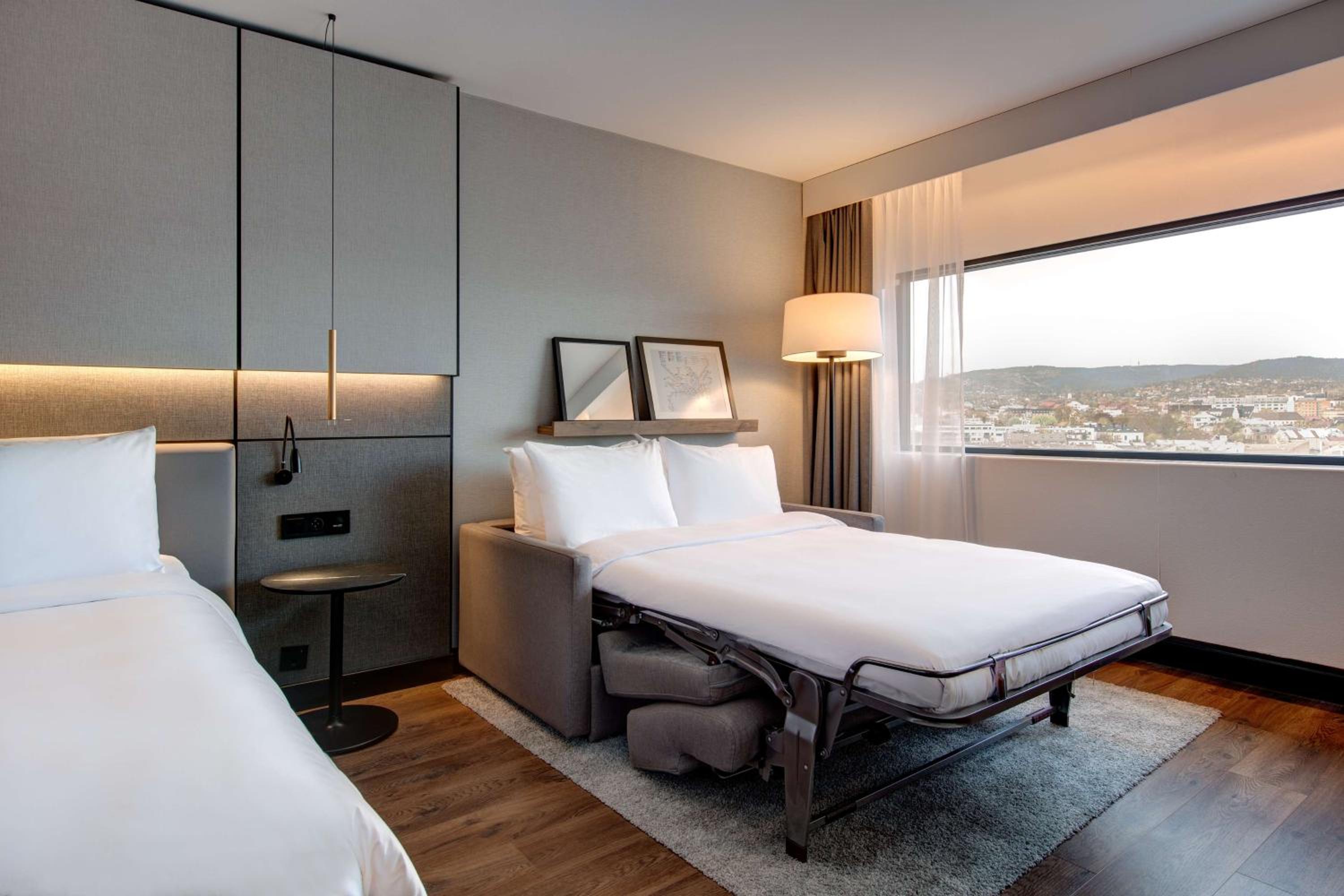 Deluxe Room - Photo 3