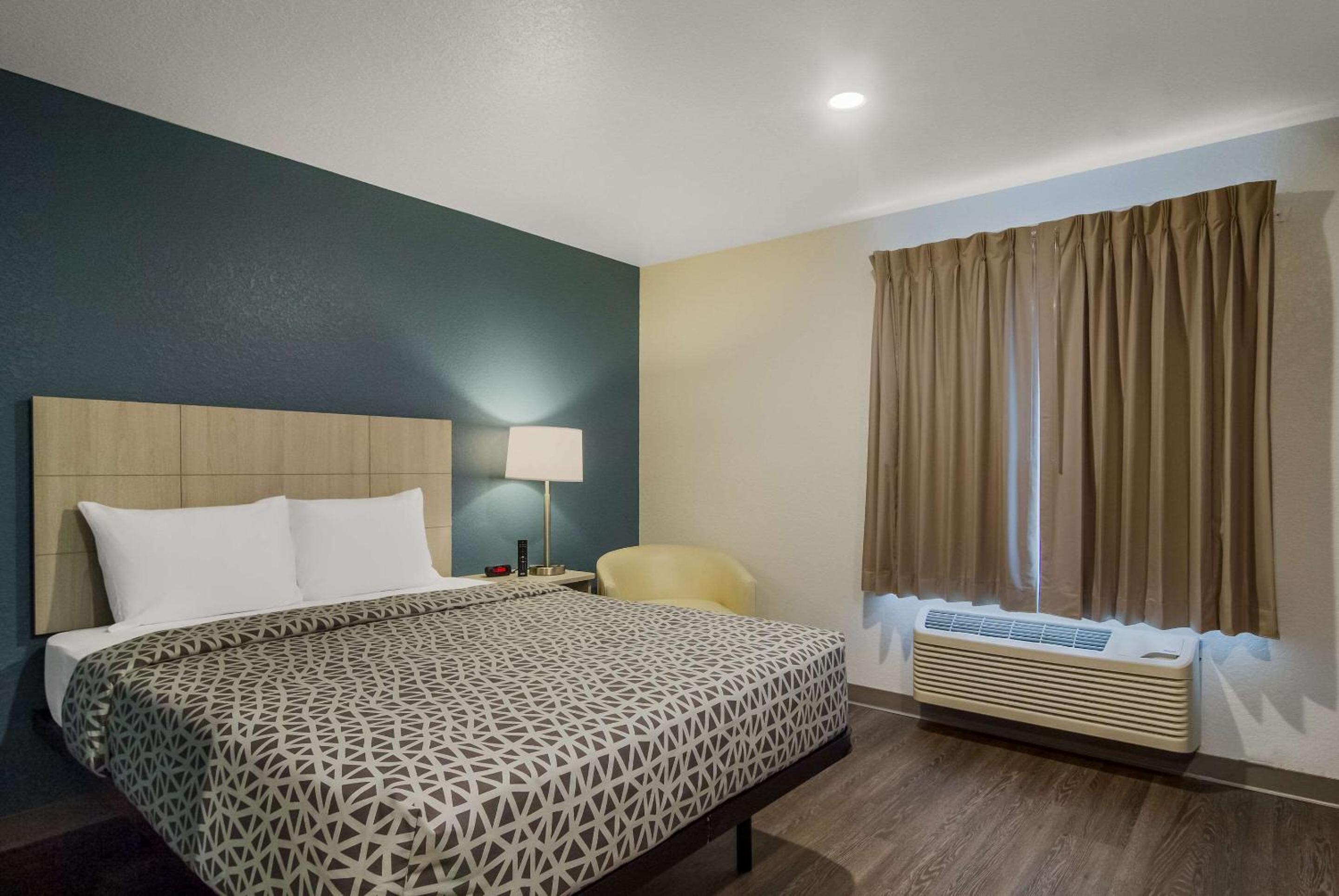 QUEEN SUITE ACCESSIBLE photo 1