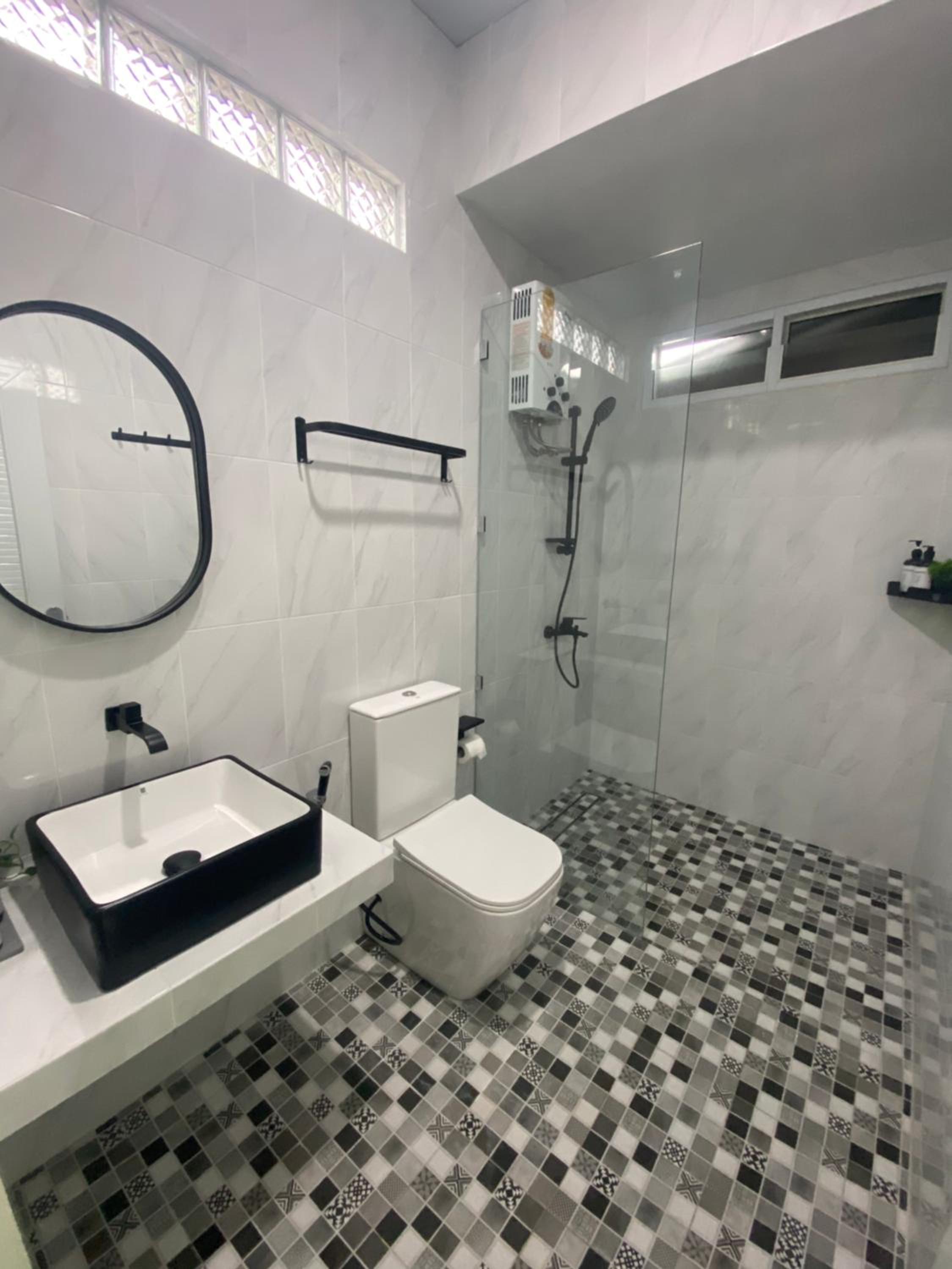 Apartment With Shared Bathroom photo 2