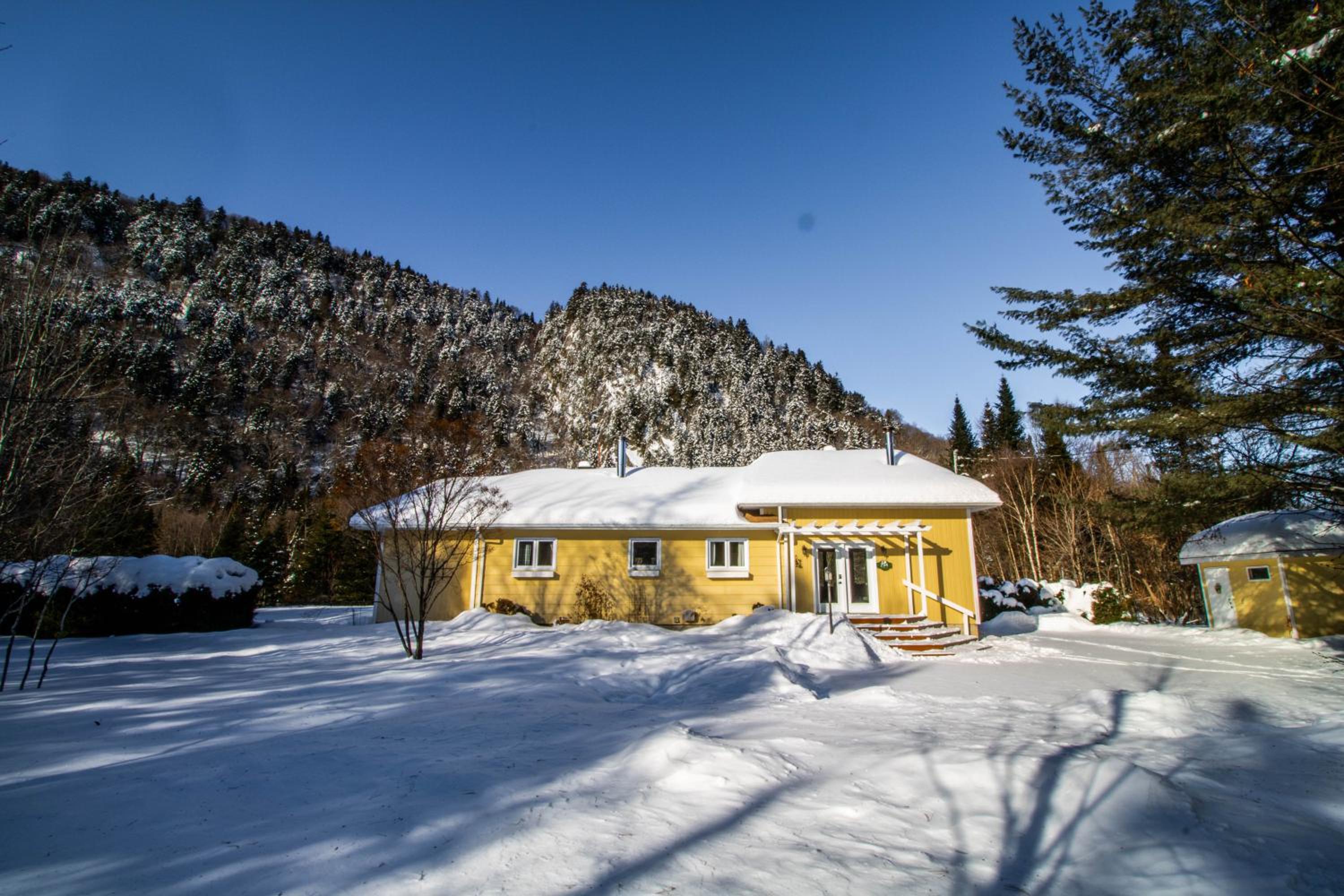 Three-Bedroom Chalet photo 3
