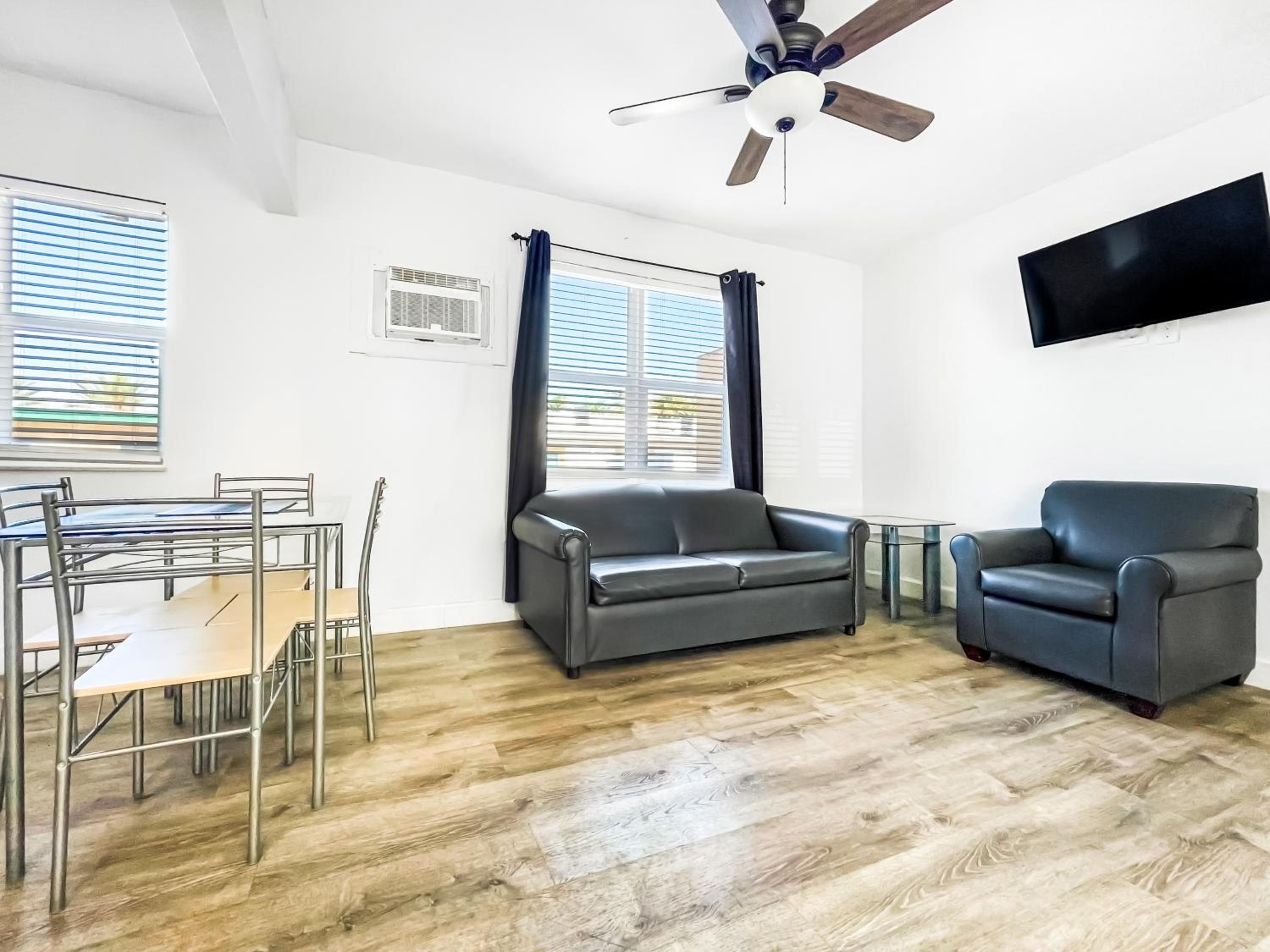 Apartamento con vista a la piscina