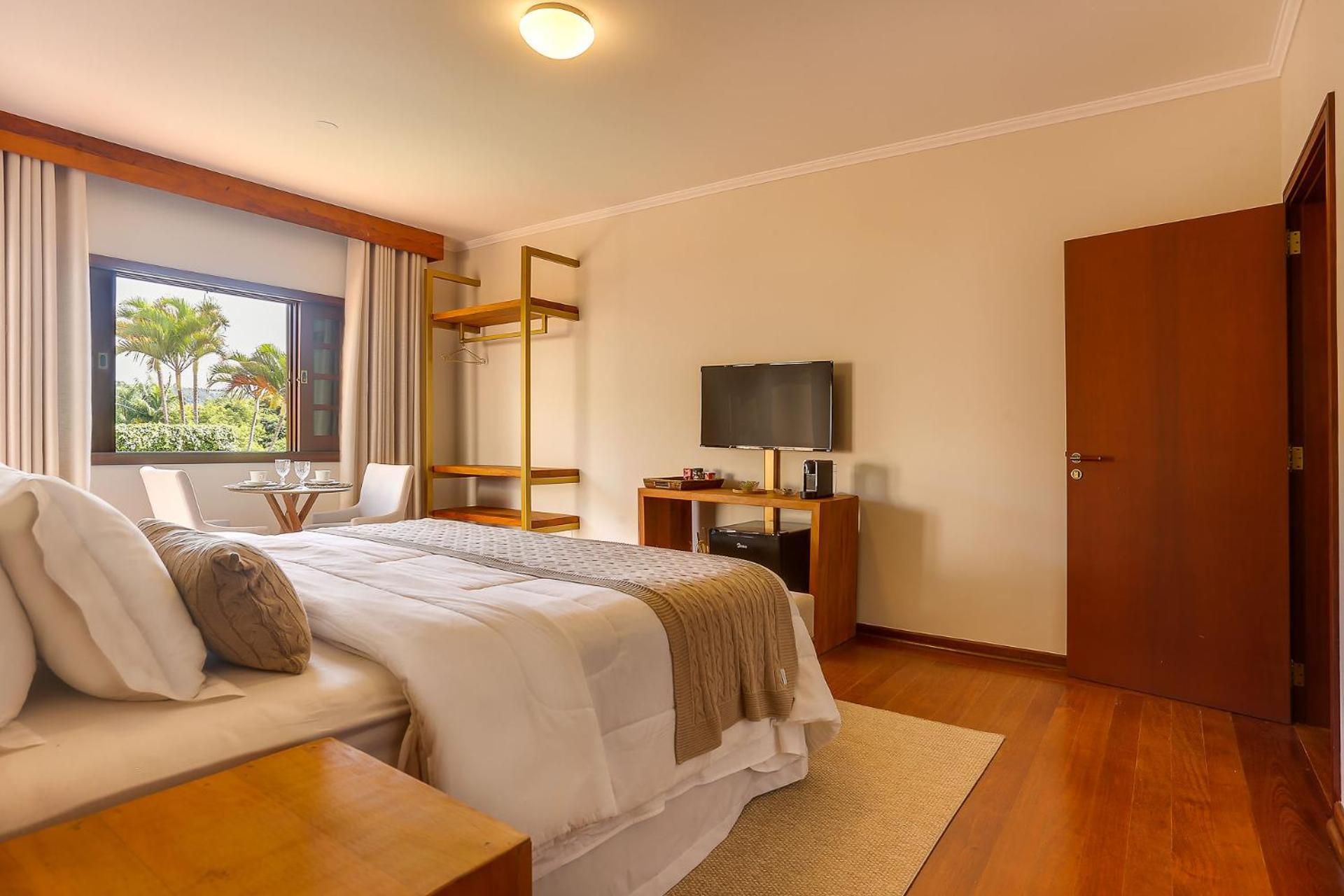 King Room with Spa Bath - Photo 3