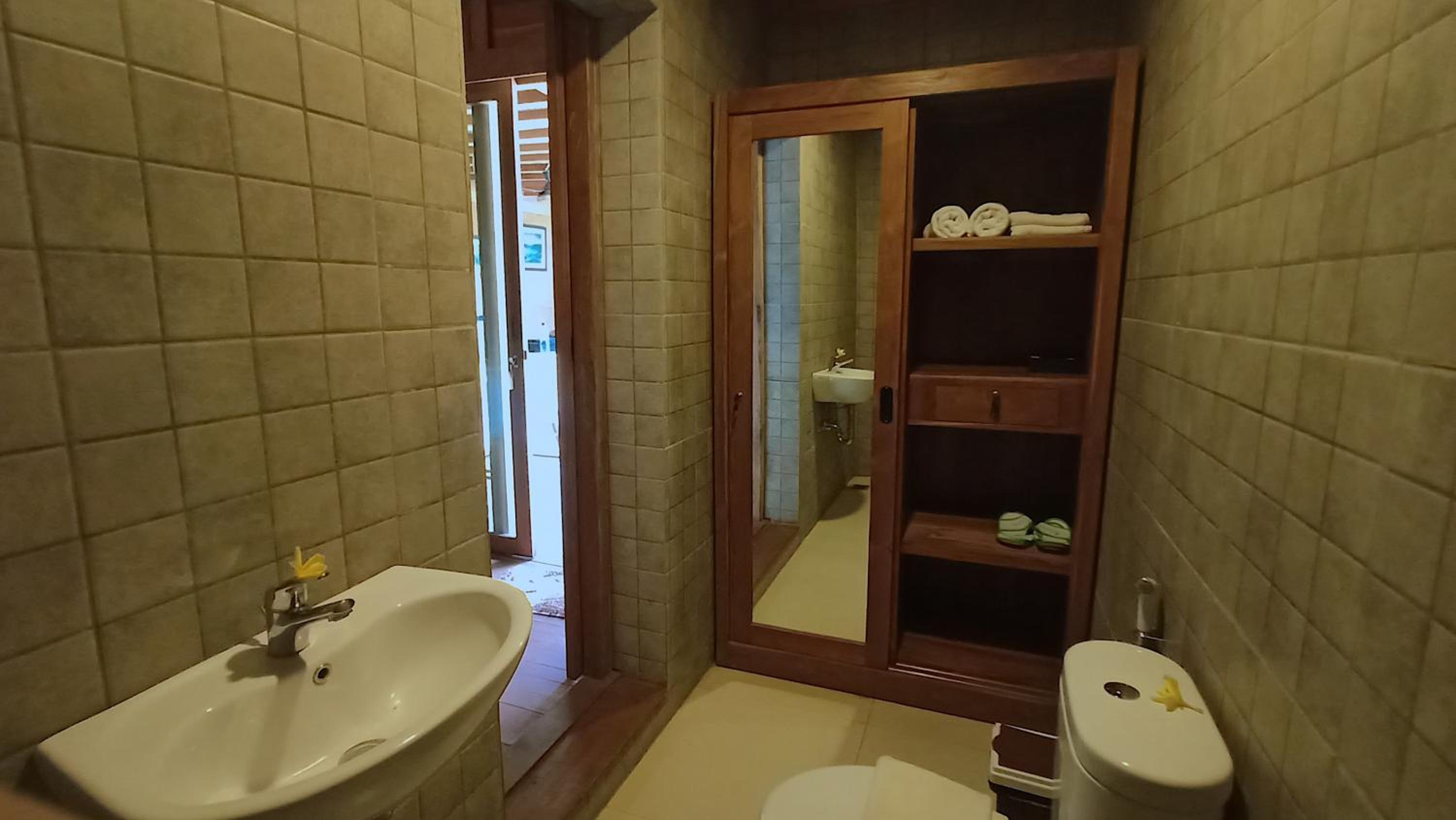 Wooden One Bedroom Private Pool - Photo 4