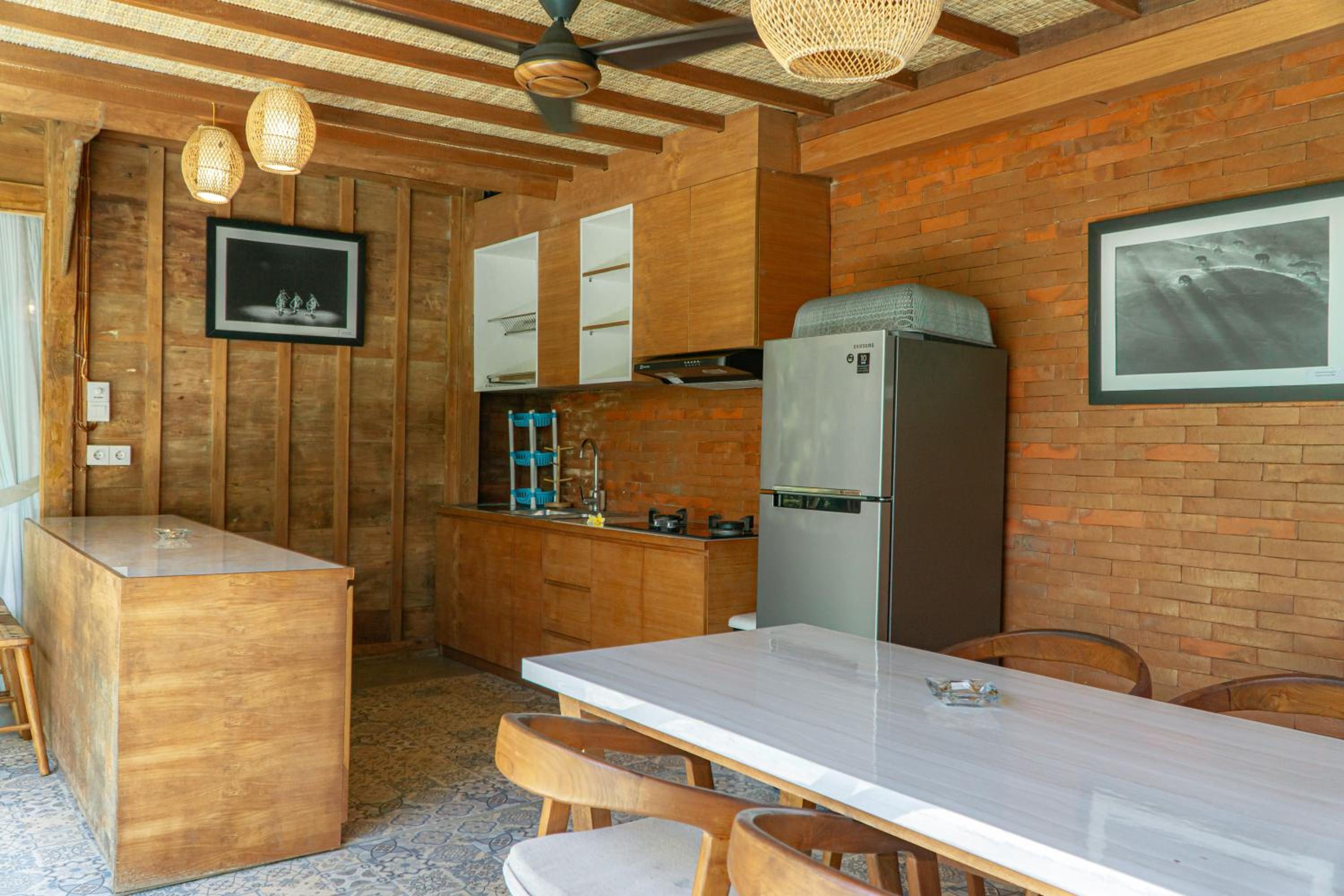 Wooden One Bedroom Private Pool - Photo 2