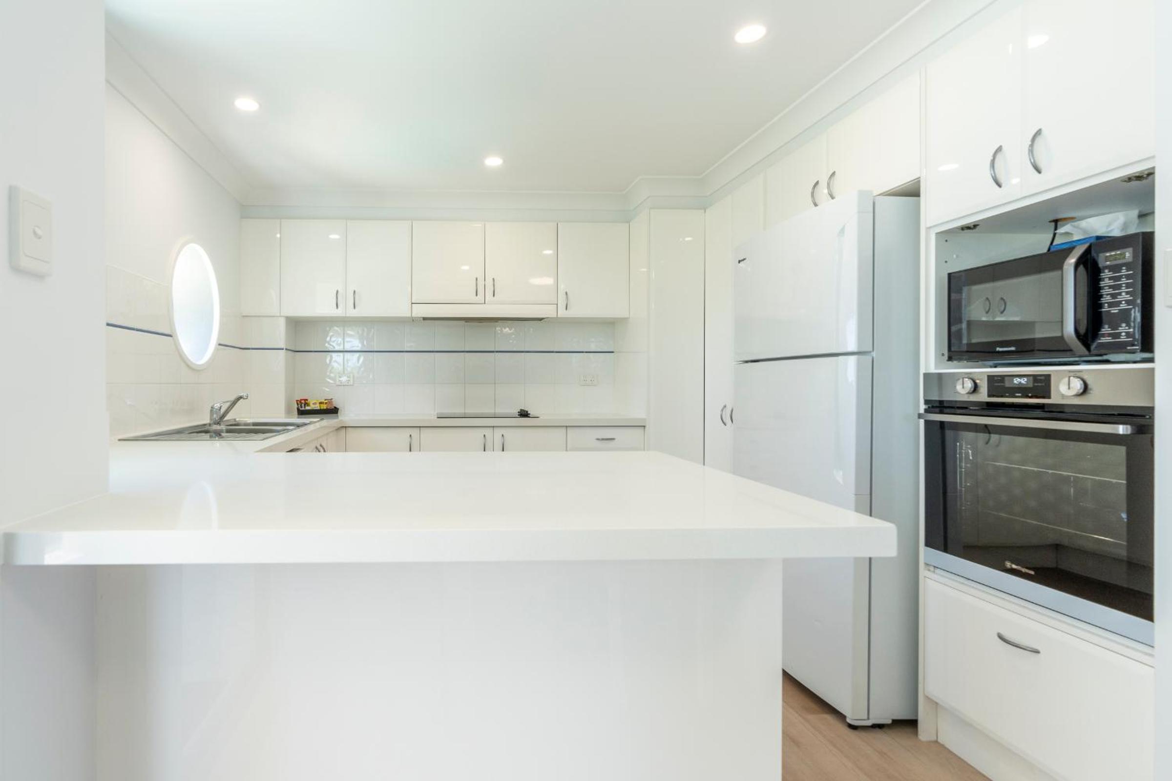 Superior Three-Bedroom Apartment (Floors 4-6) photo 3