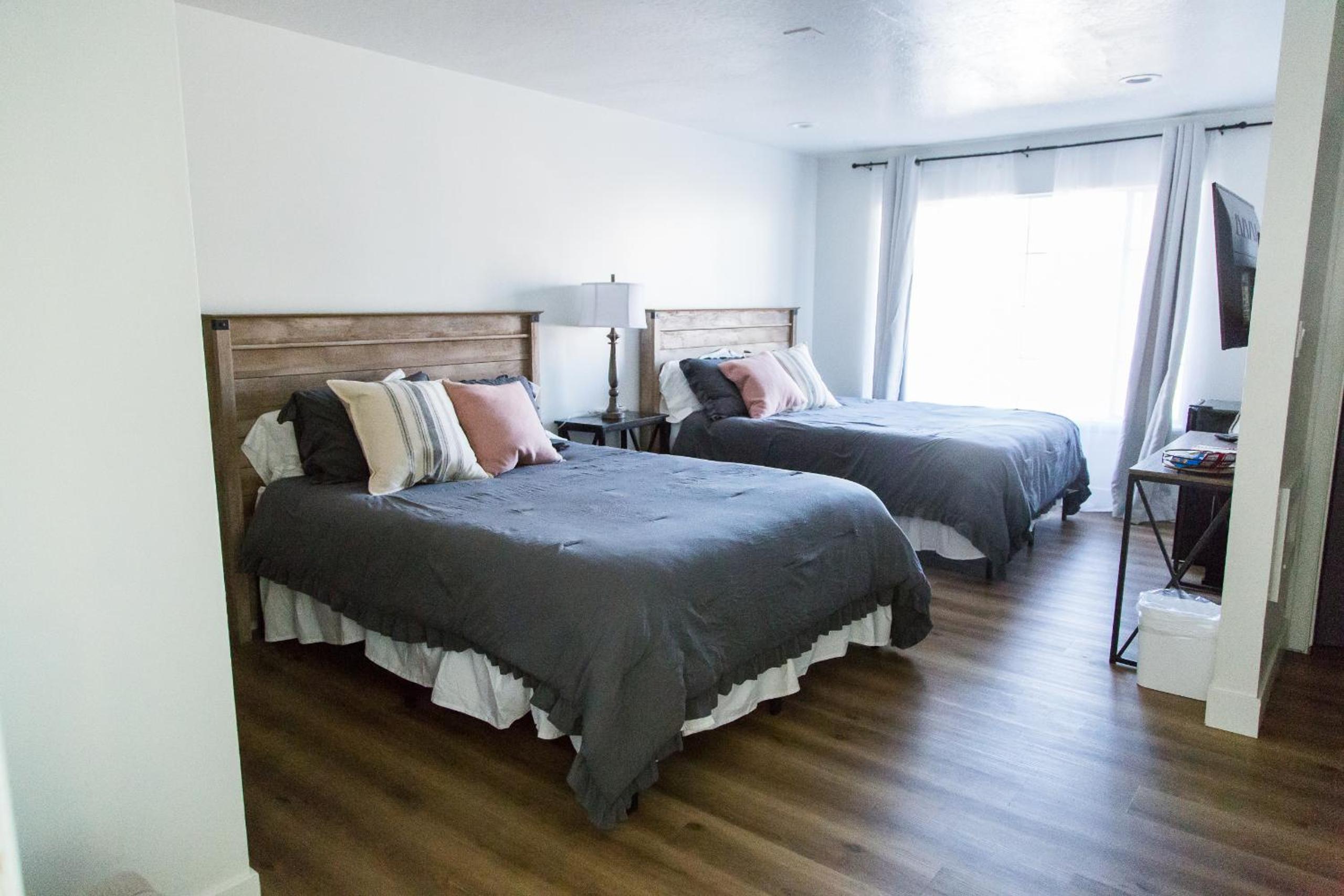 Quadruple Room with Shower - Photo 1