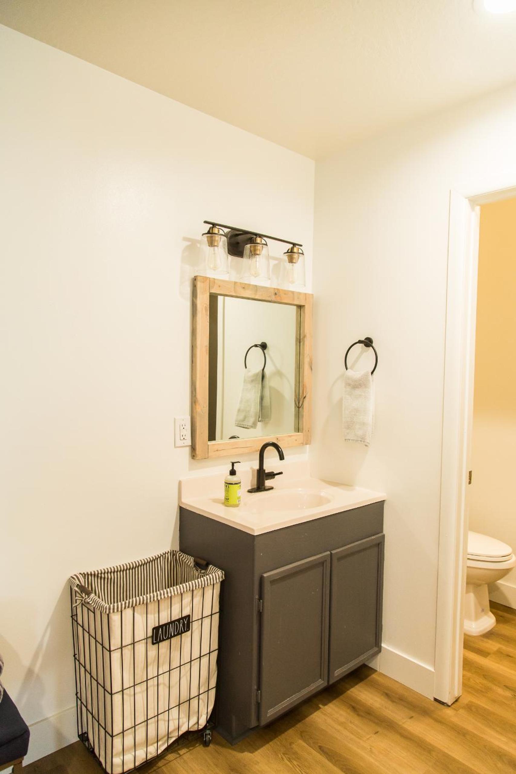 Quadruple Room with Shower - Photo 7