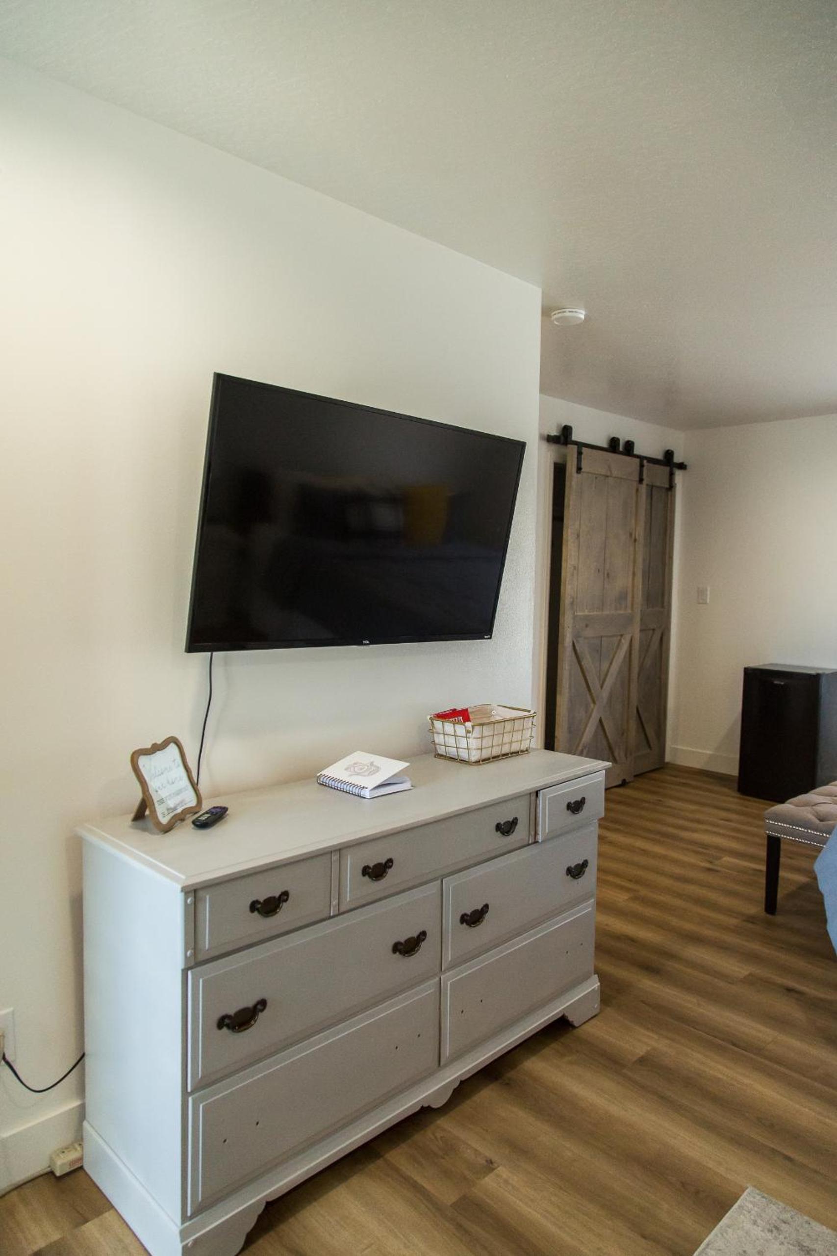 Quadruple Room with Shower - Photo 4