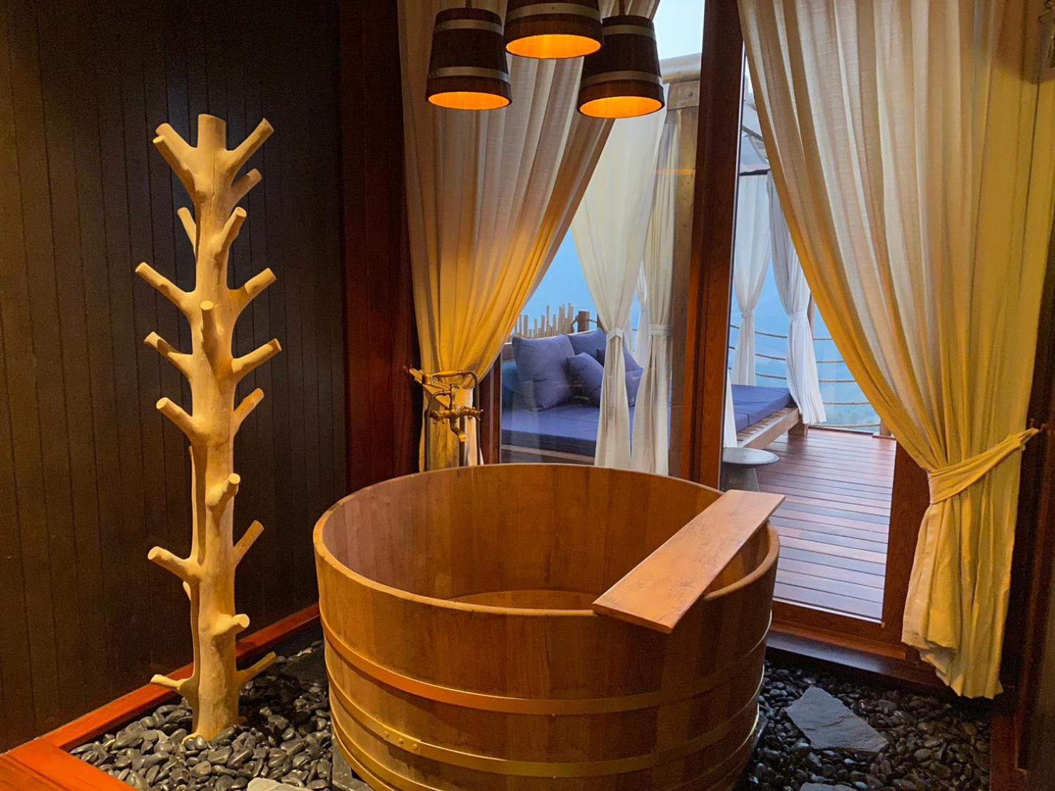 Villa with Private Pool - Photo 8