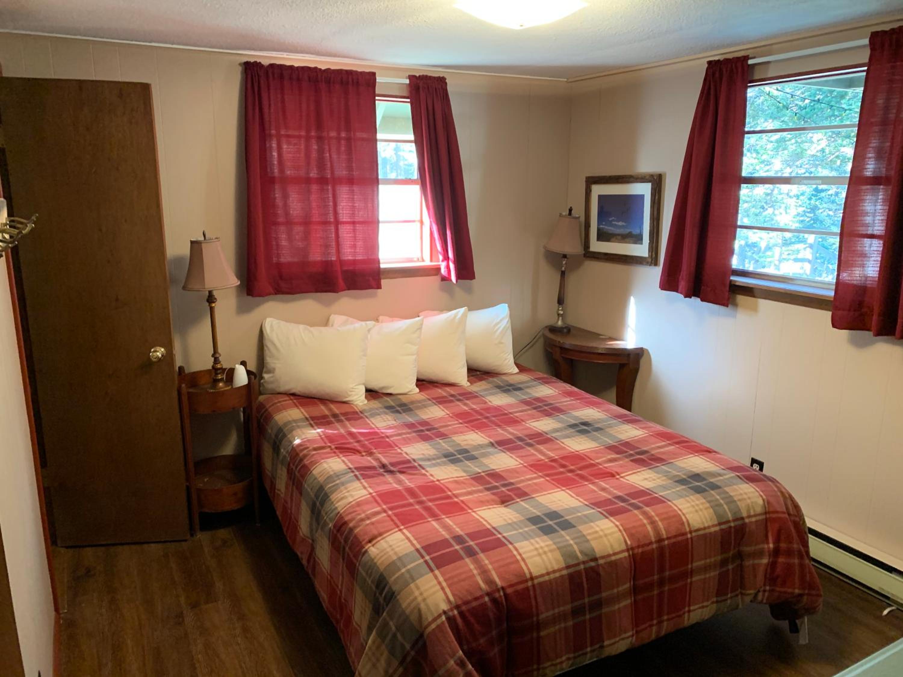 Three-Bedroom Vacation Home  photo 2