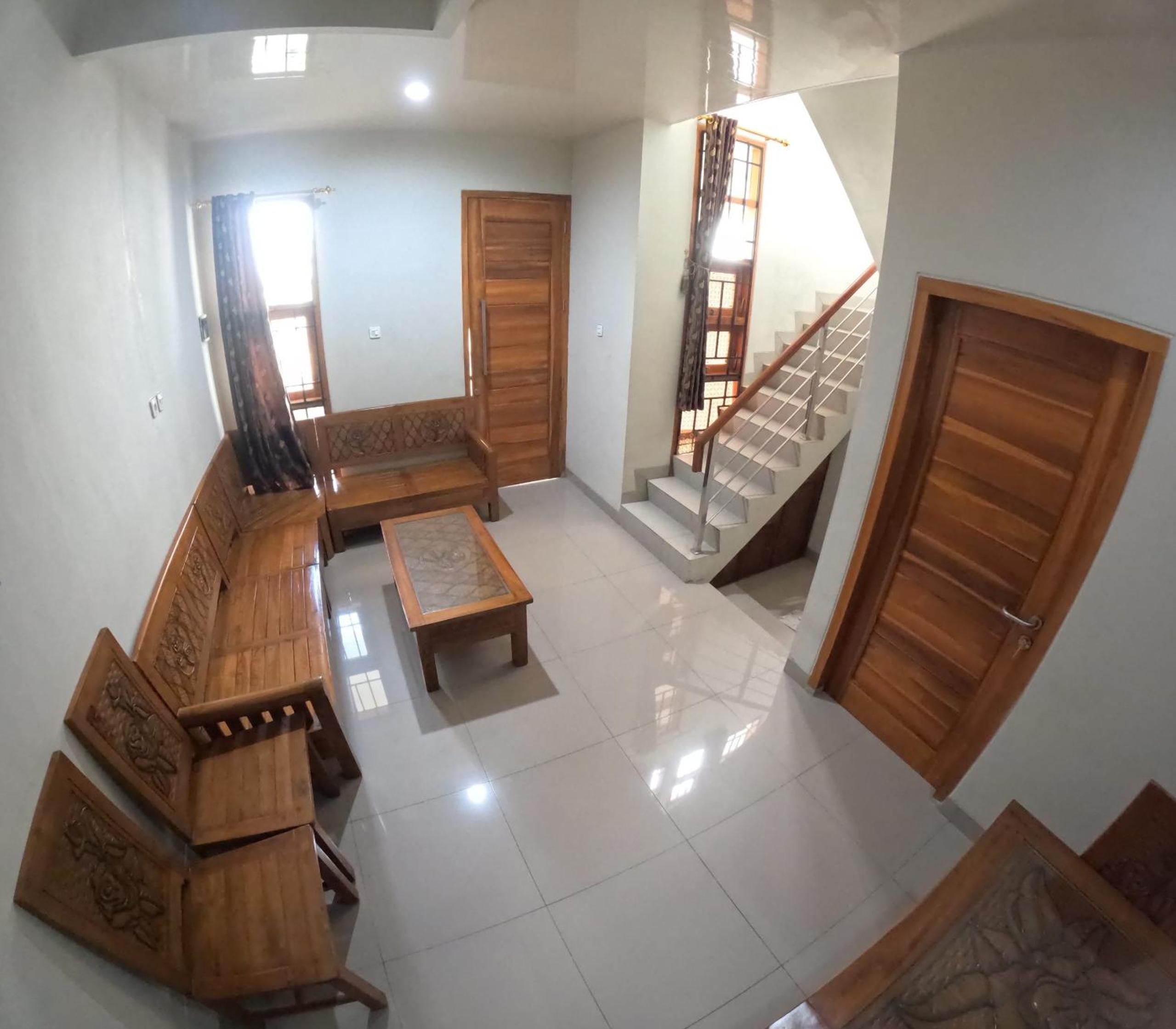 Three-Bedroom House photo 2