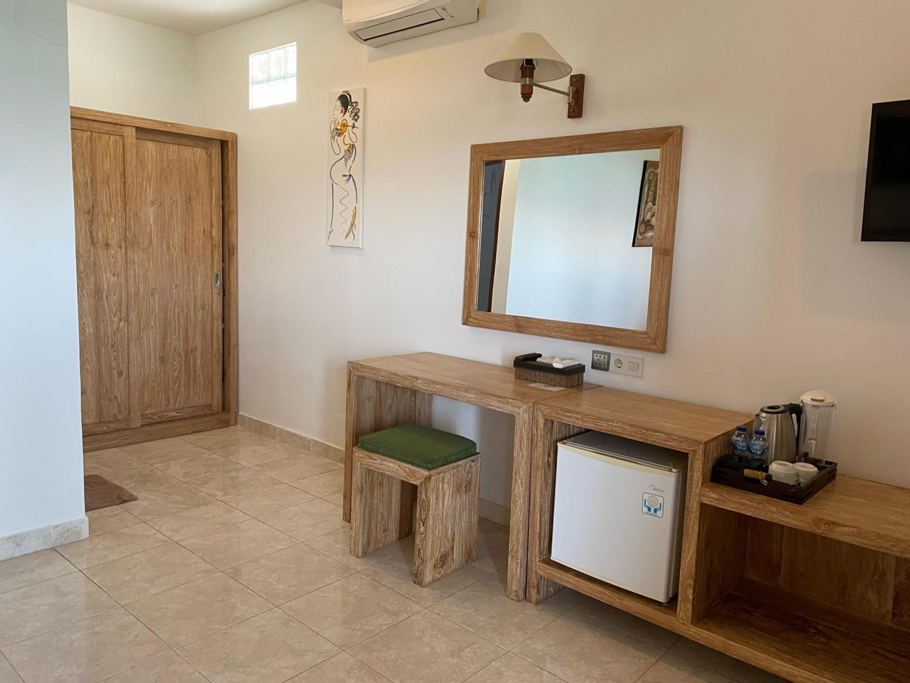 Deluxe Double Room with Balcony and Sea View photo 2