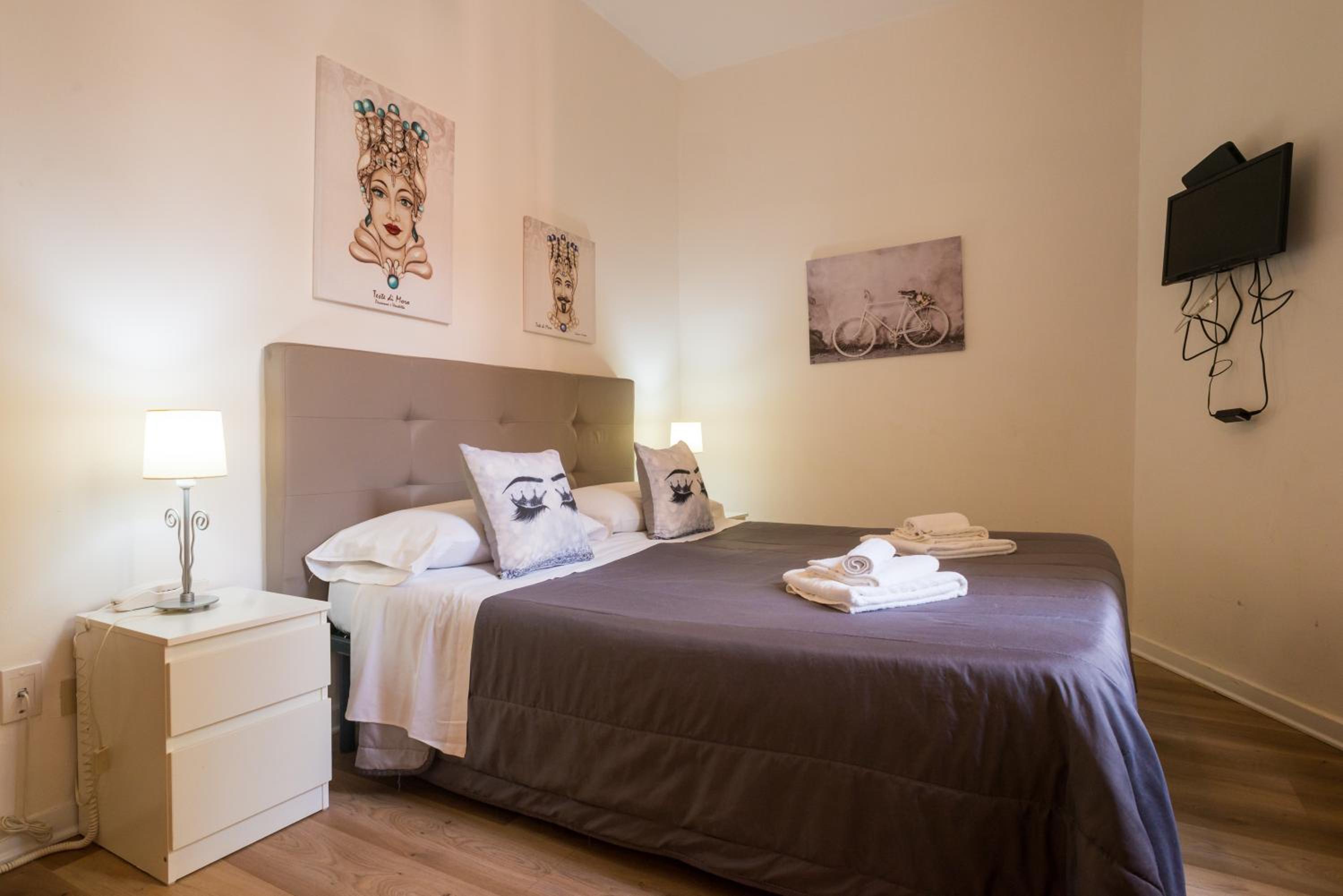Economy Double Room photo 2