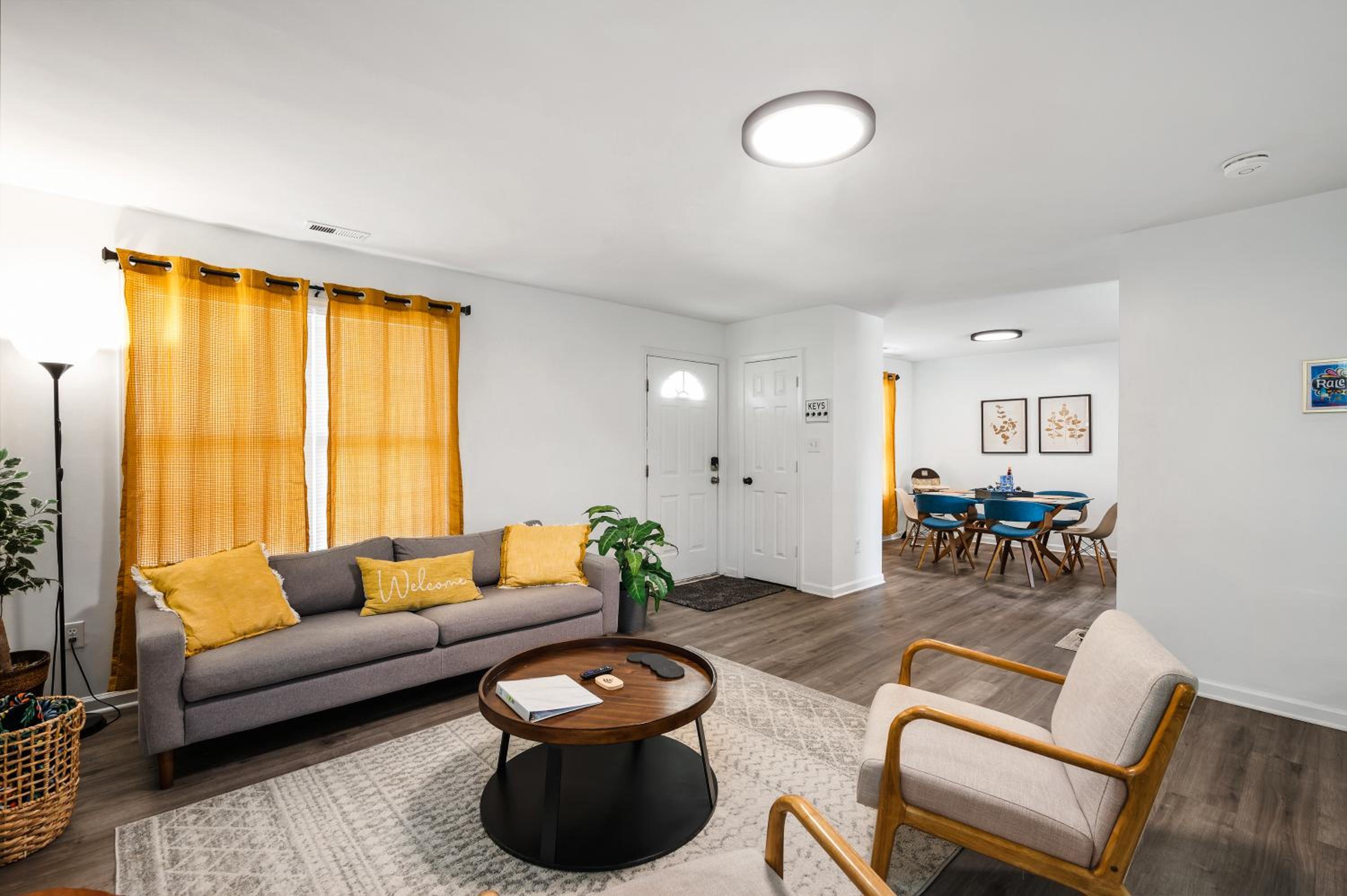 Three-Bedroom Apartment photo 1