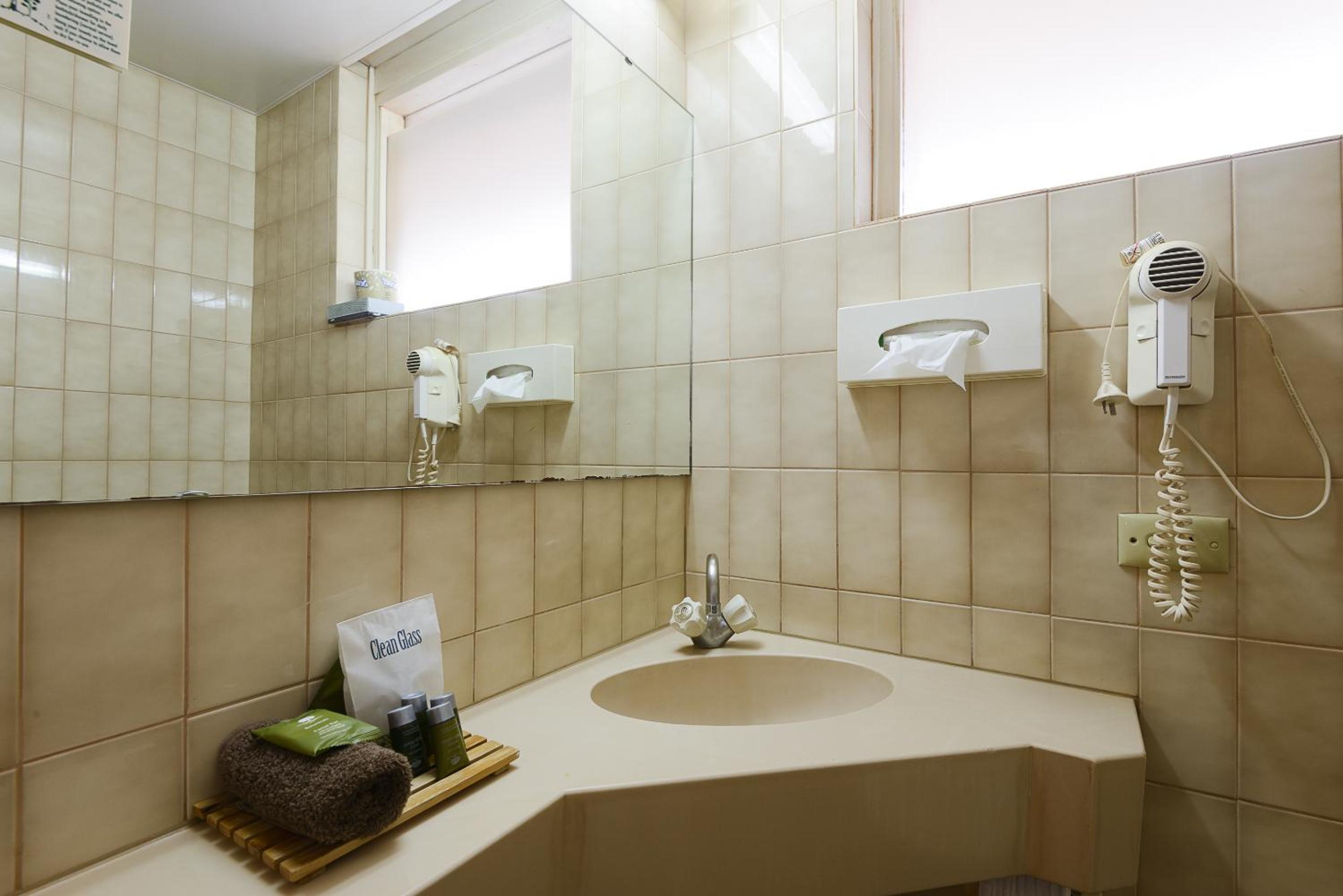 Deluxe Double Room with Sea View - Photo 5