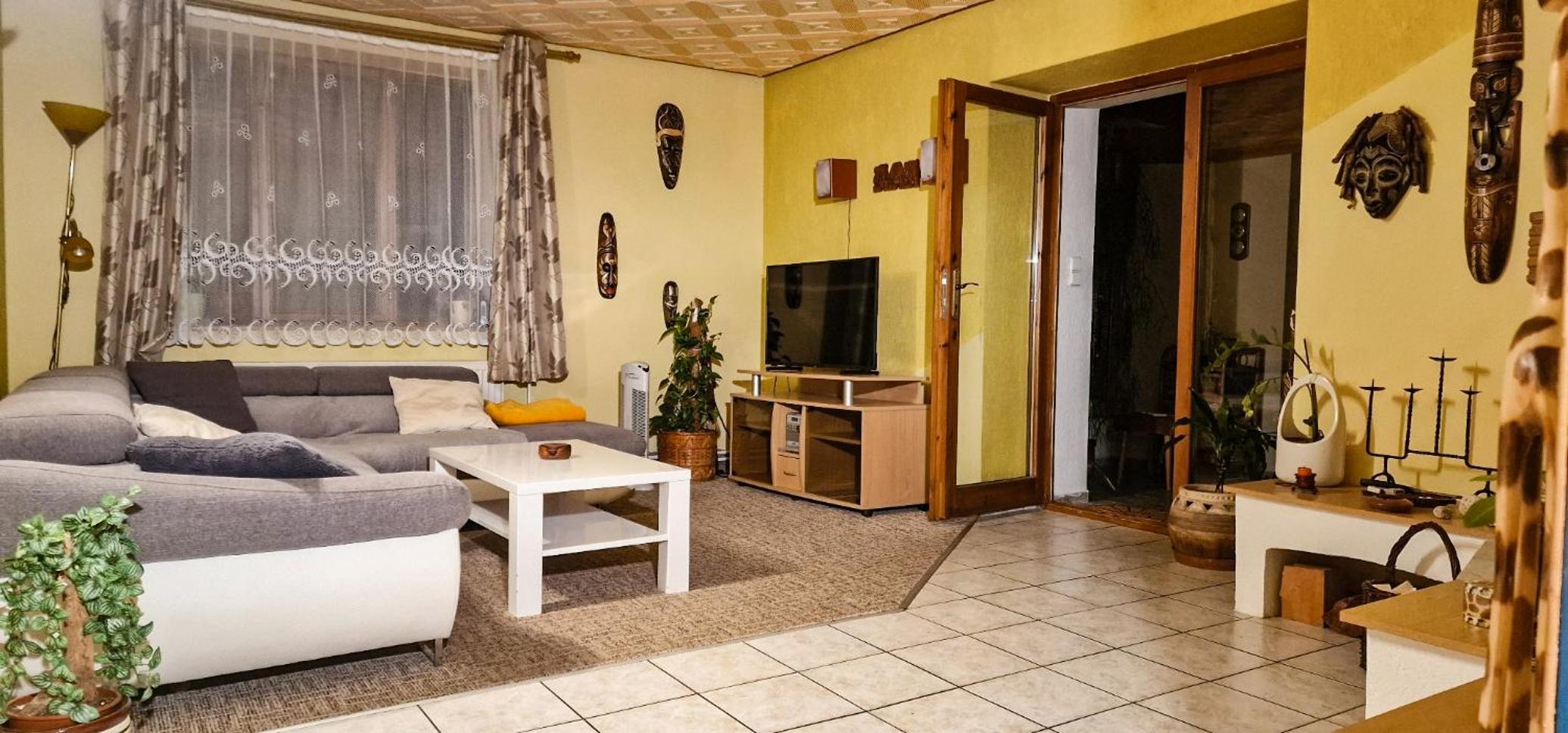 Three-Bedroom House photo 3