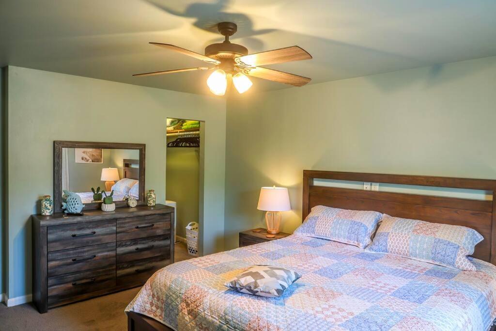 Two-Bedroom House photo 3