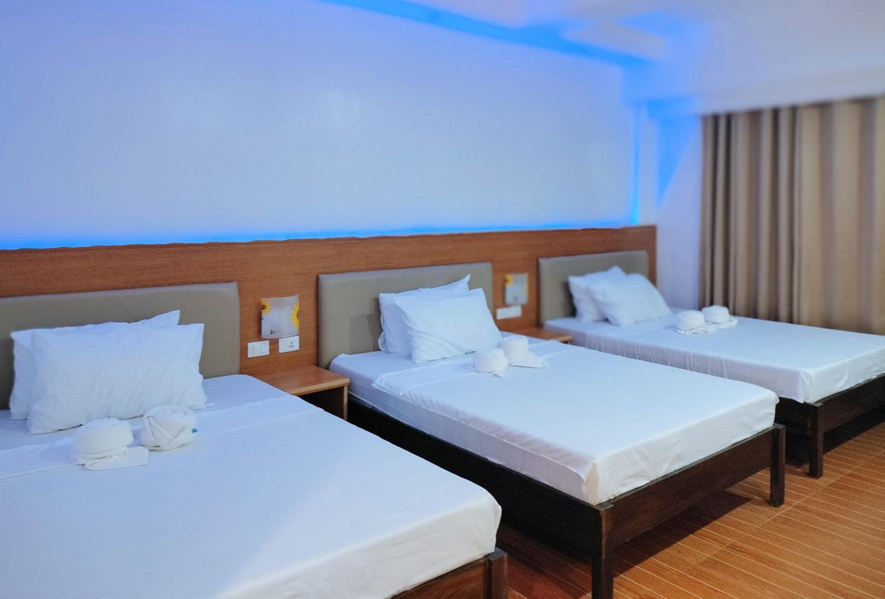 Deluxe Family Room