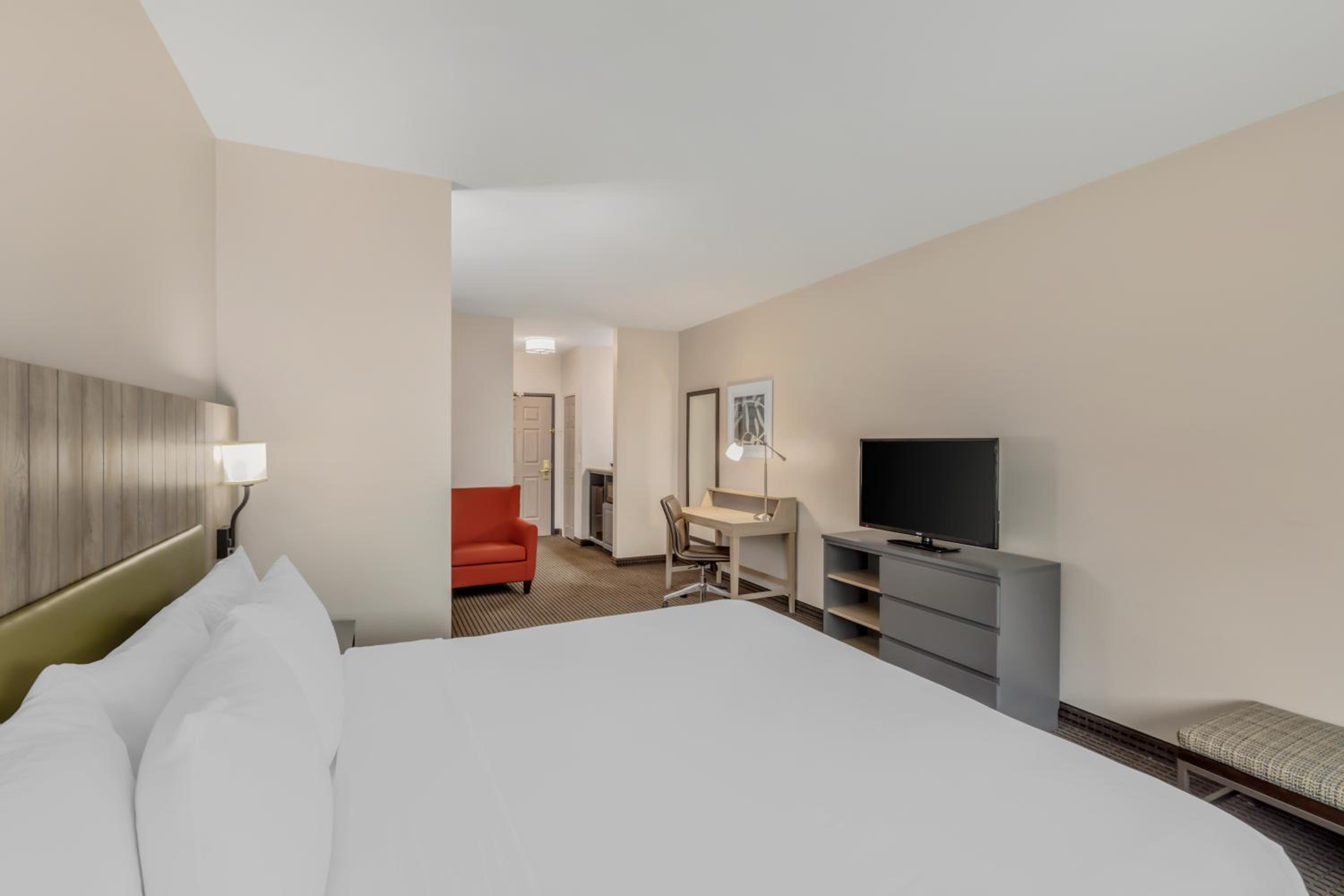 King Studio Suite - Photo 2
