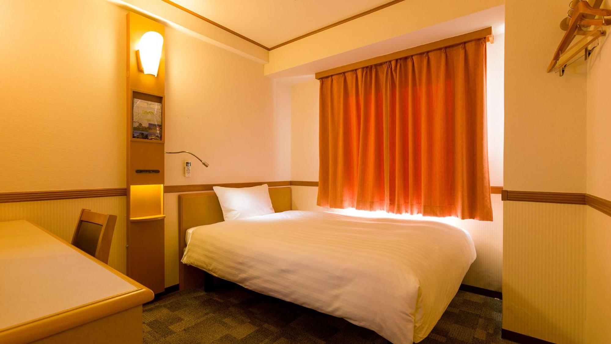 Single Room - Smoking photo 3