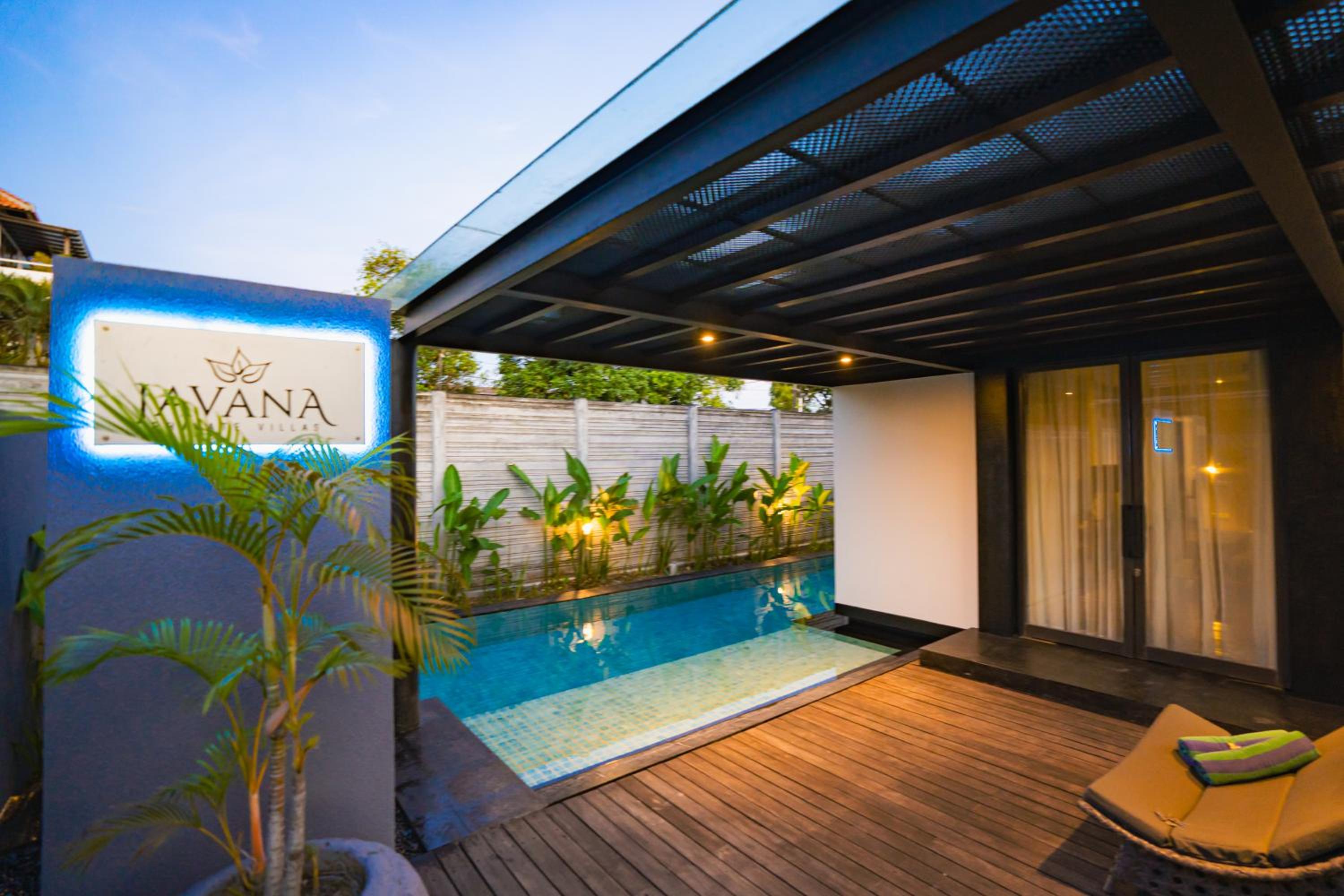 One-Bedroom Royal Pool Villa - 4 Person thumbnail 6