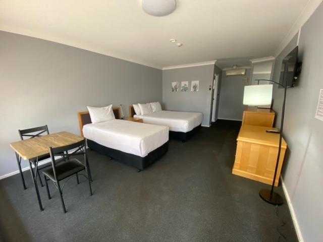 Deluxe Twin Room photo 3