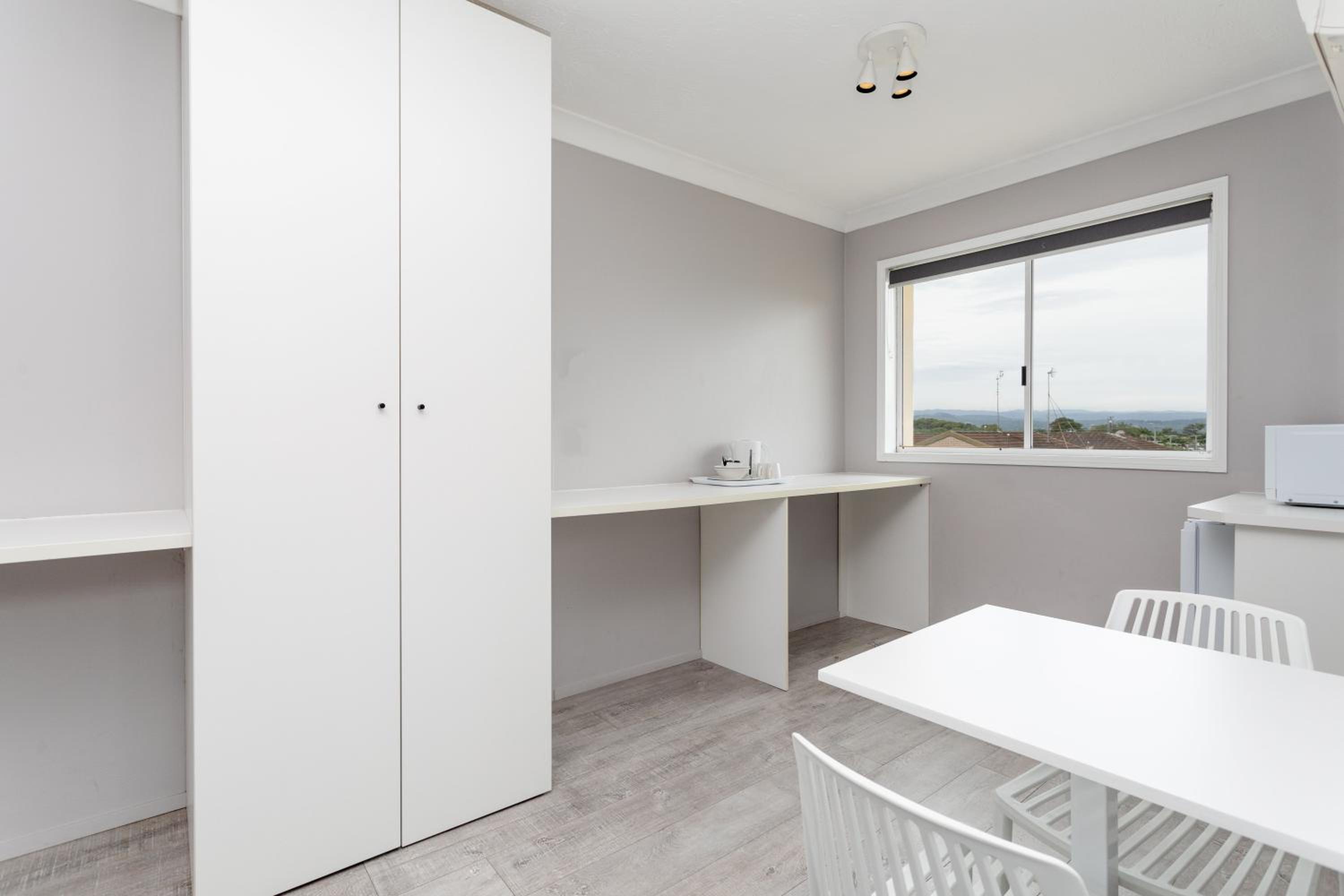 Double Room - Stair Access Only (Parking subject to availability) photo 3