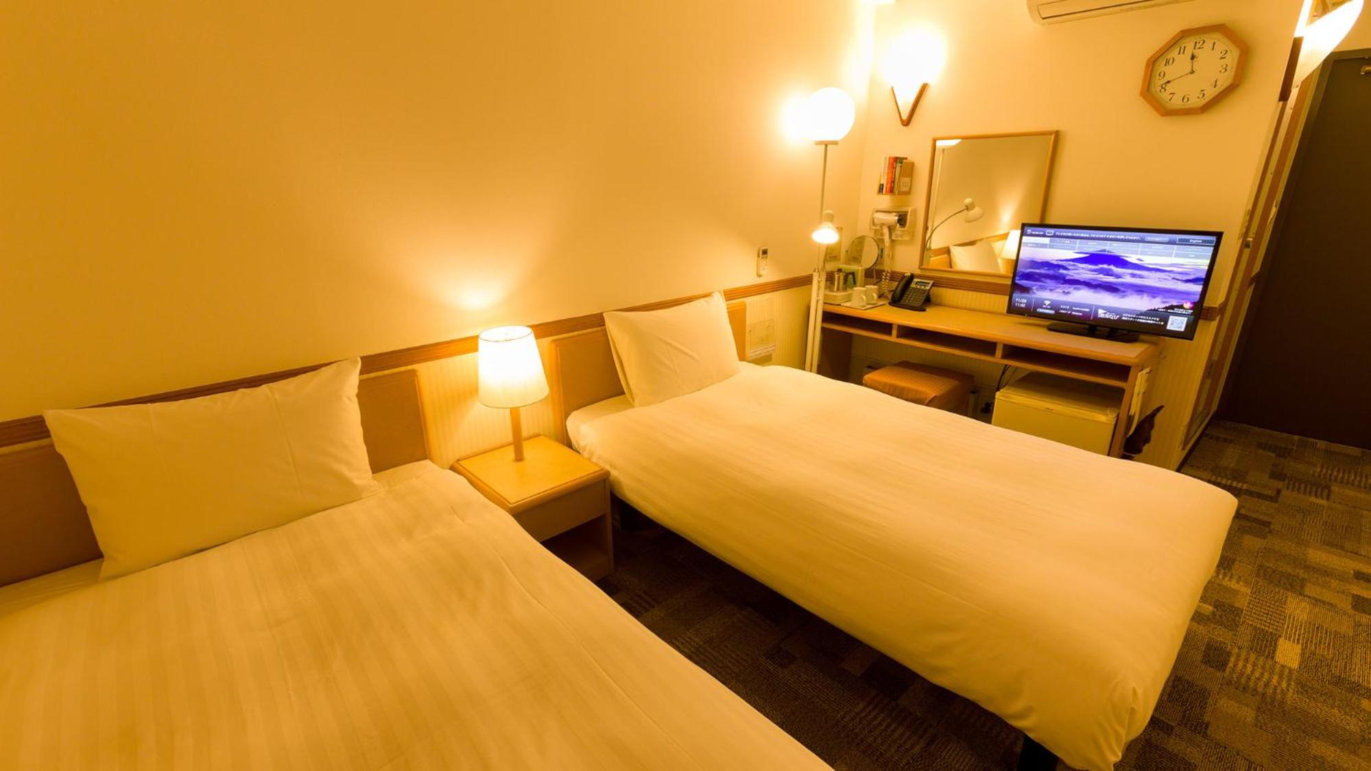 Twin Room - Smoking photo 3