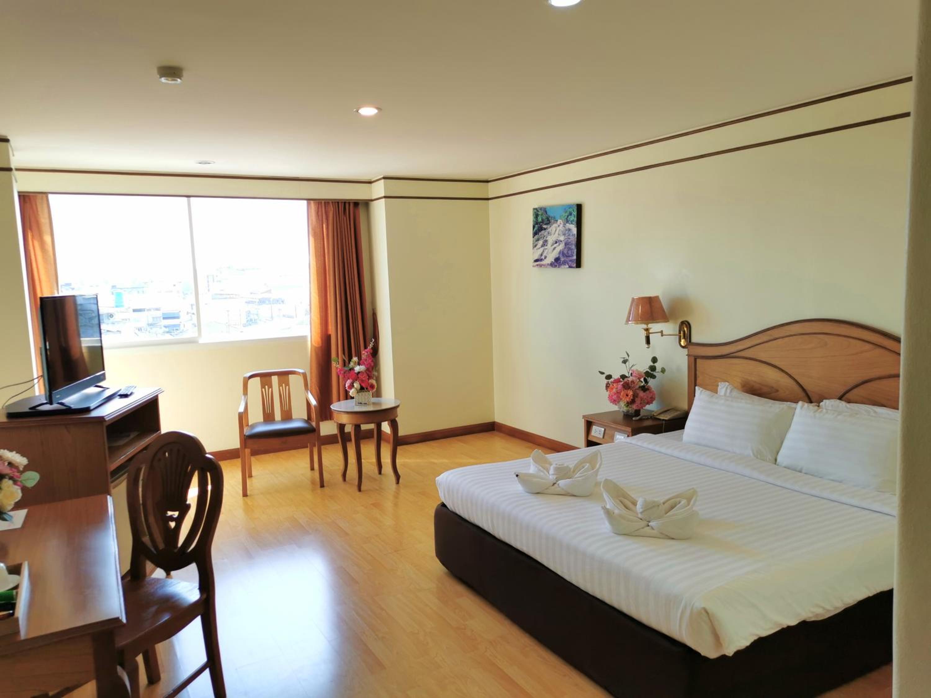 Deluxe Double or Twin Room photo 2