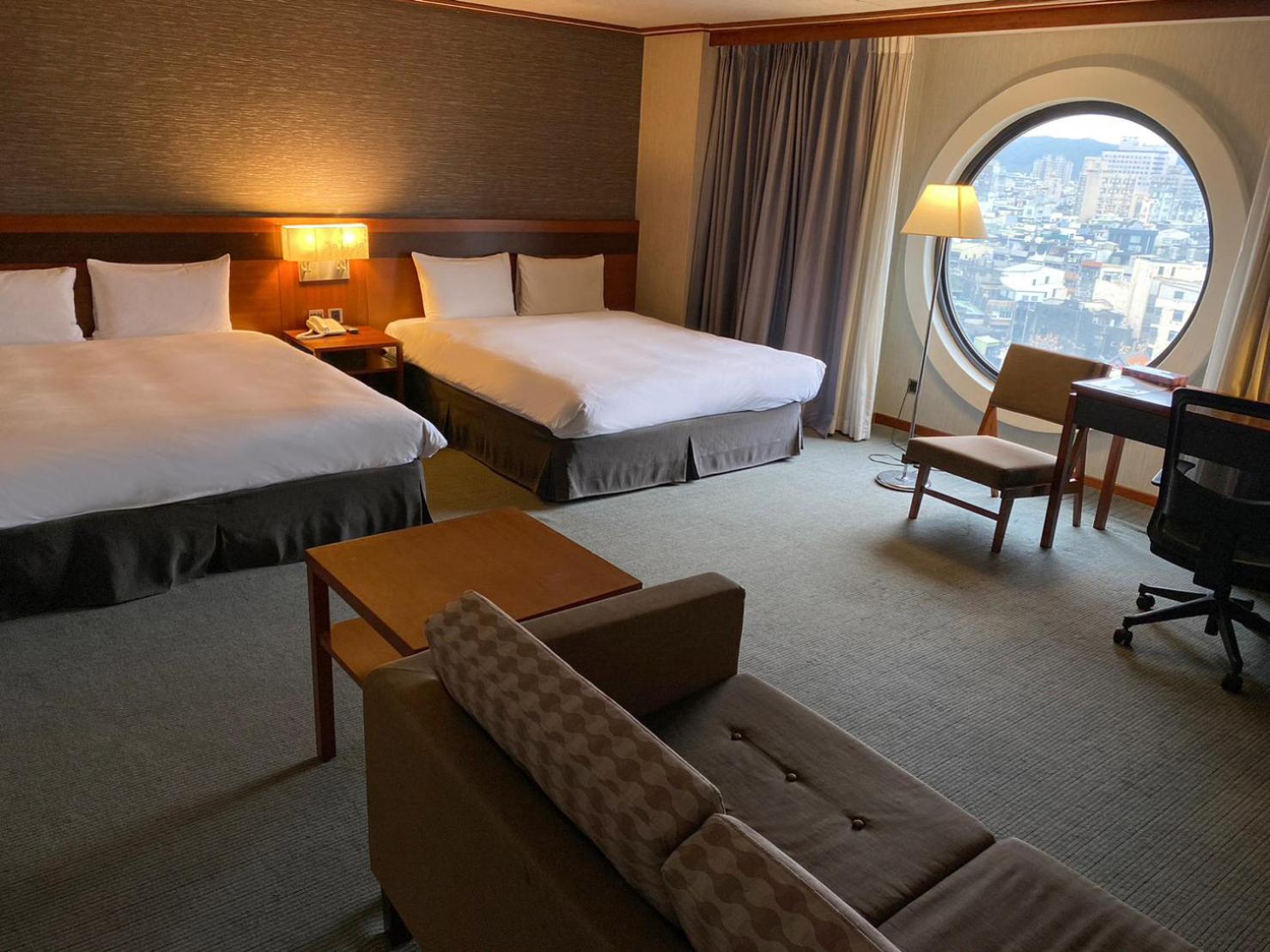 Deluxe Family Suite photo 3