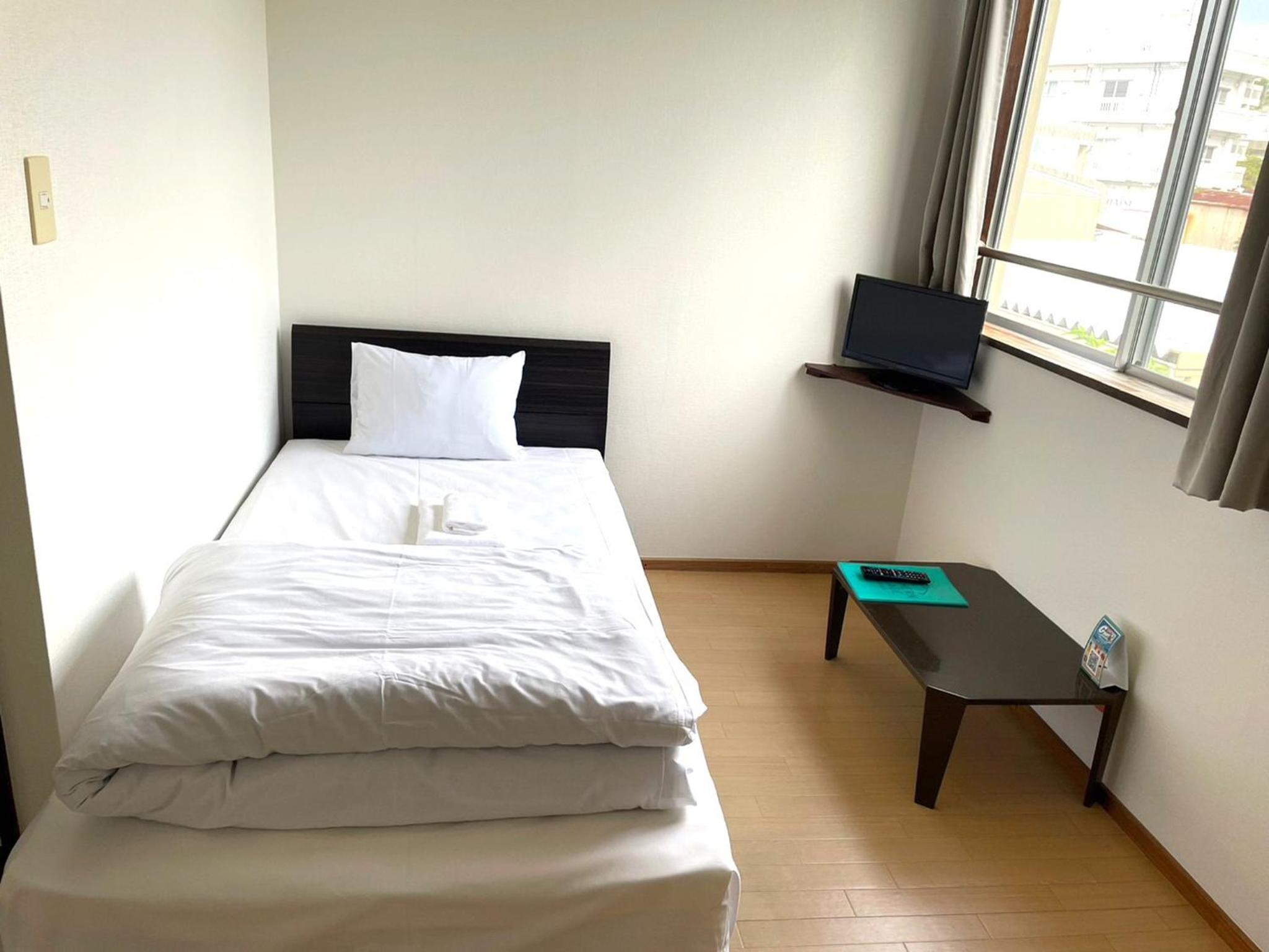 Single Room photo 3