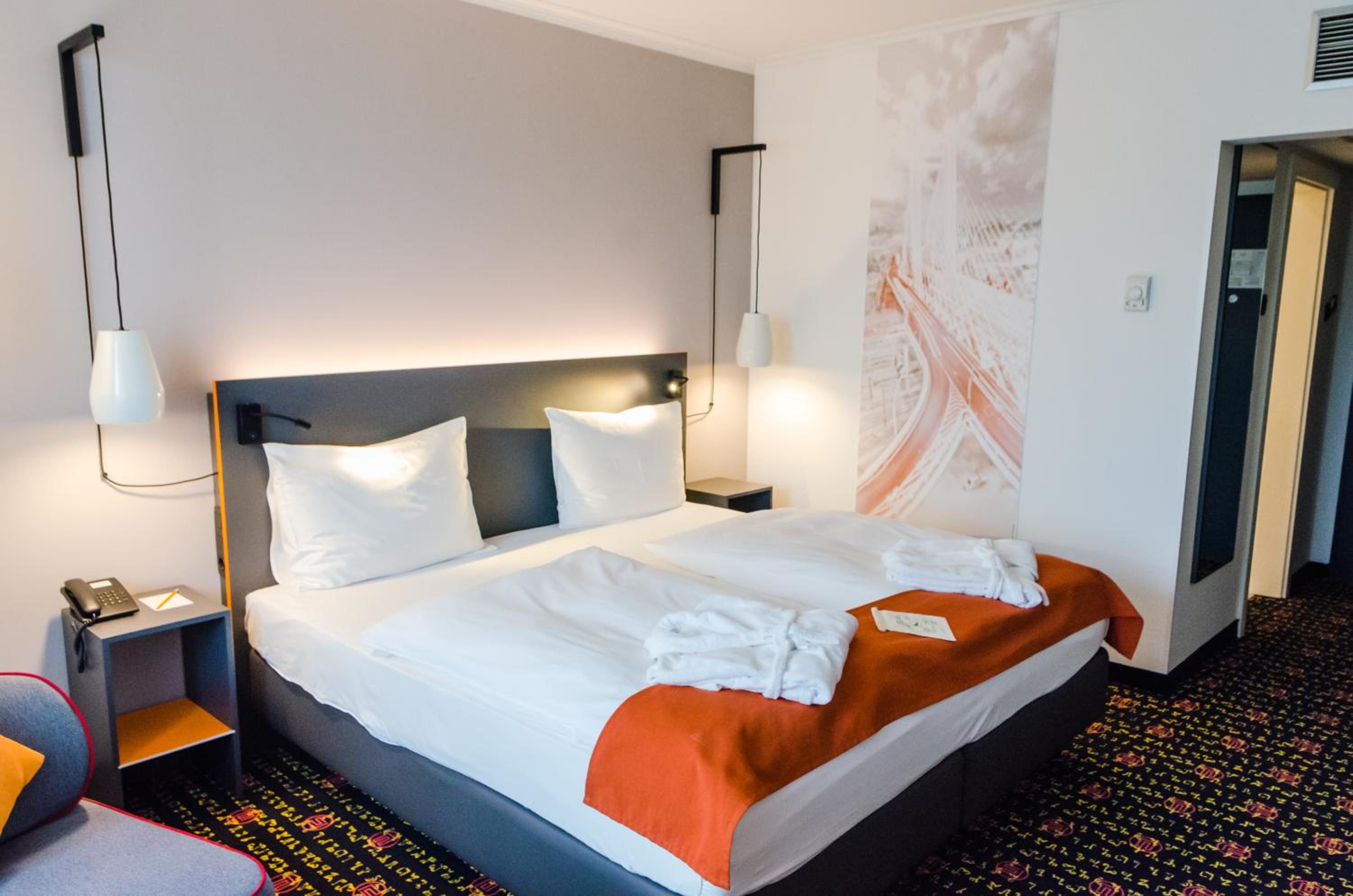 Comfort Accessible Room - Photo 2