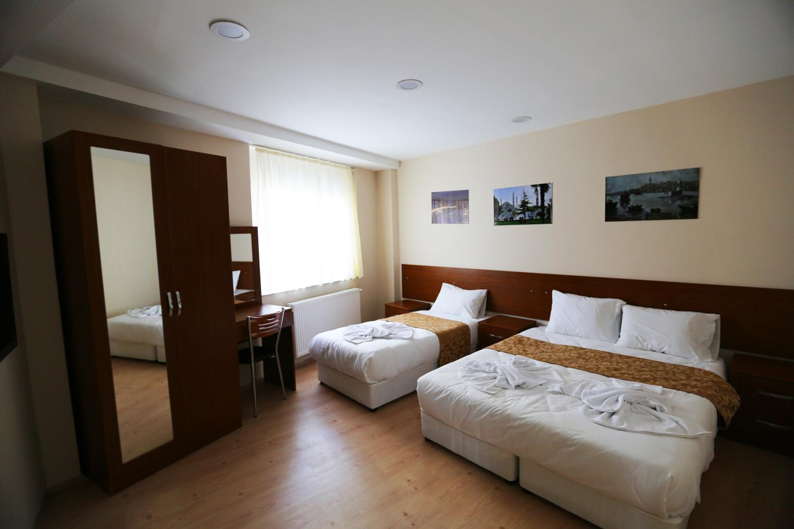 Two-Bedroom Apartment (3 Adults) photo 1