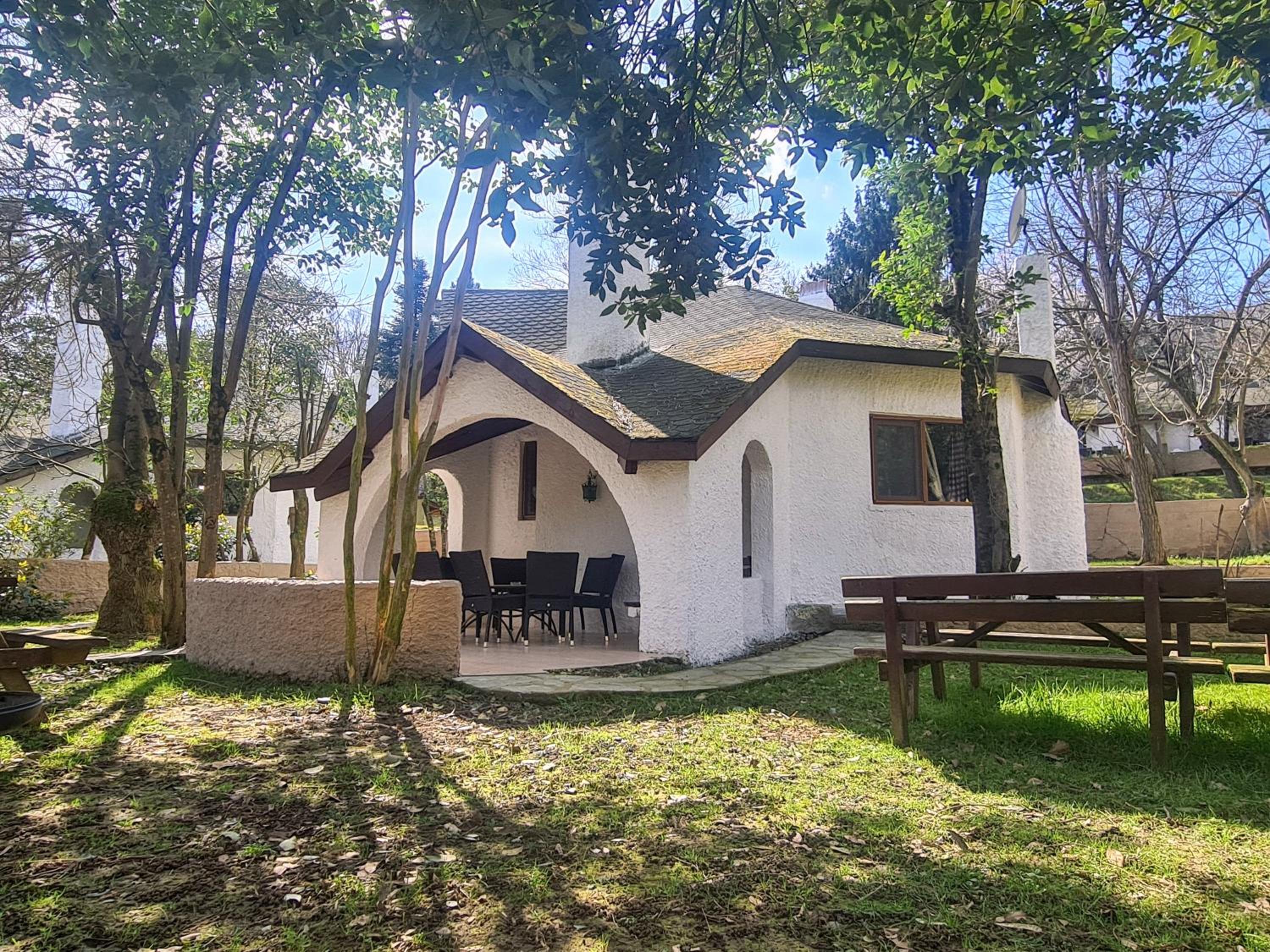 Villa - Photo 3