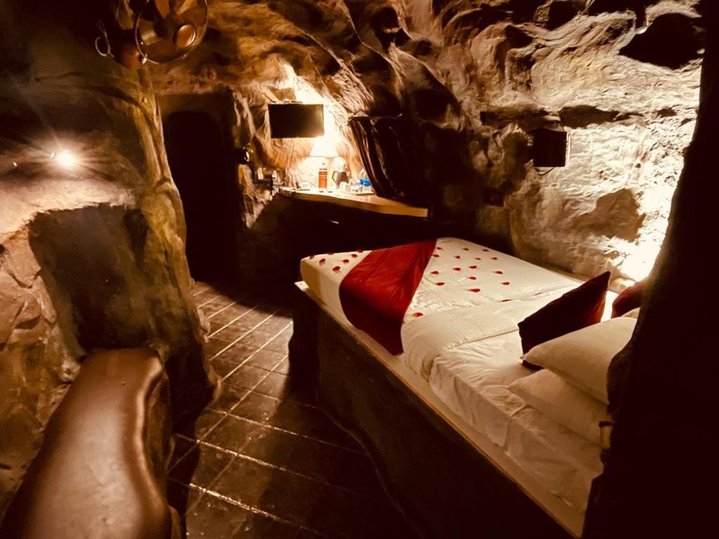 Double Room - Photo 6