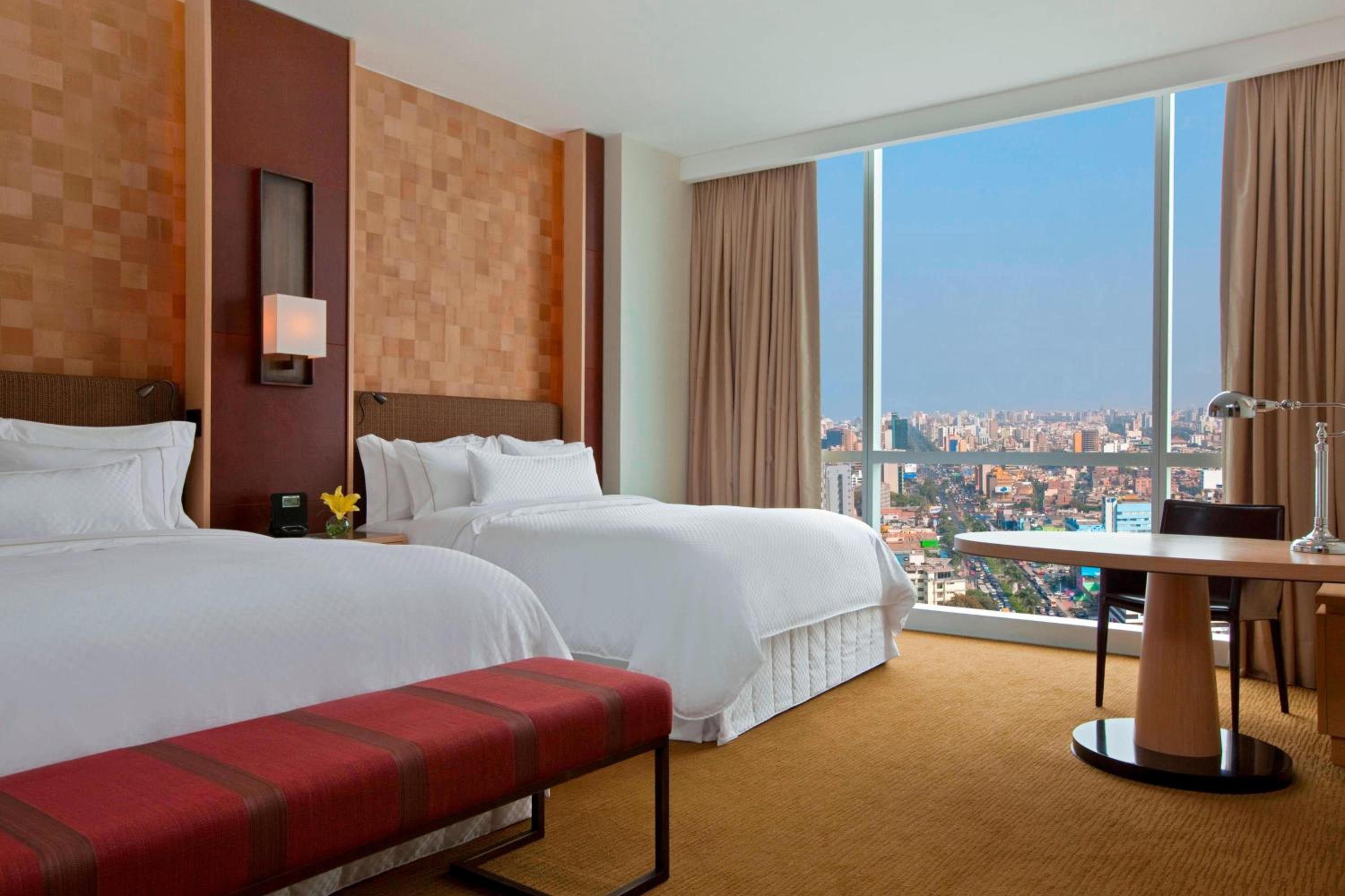 Grand Deluxe, Guest Room, 2 Queen, Mid Floor photo 1