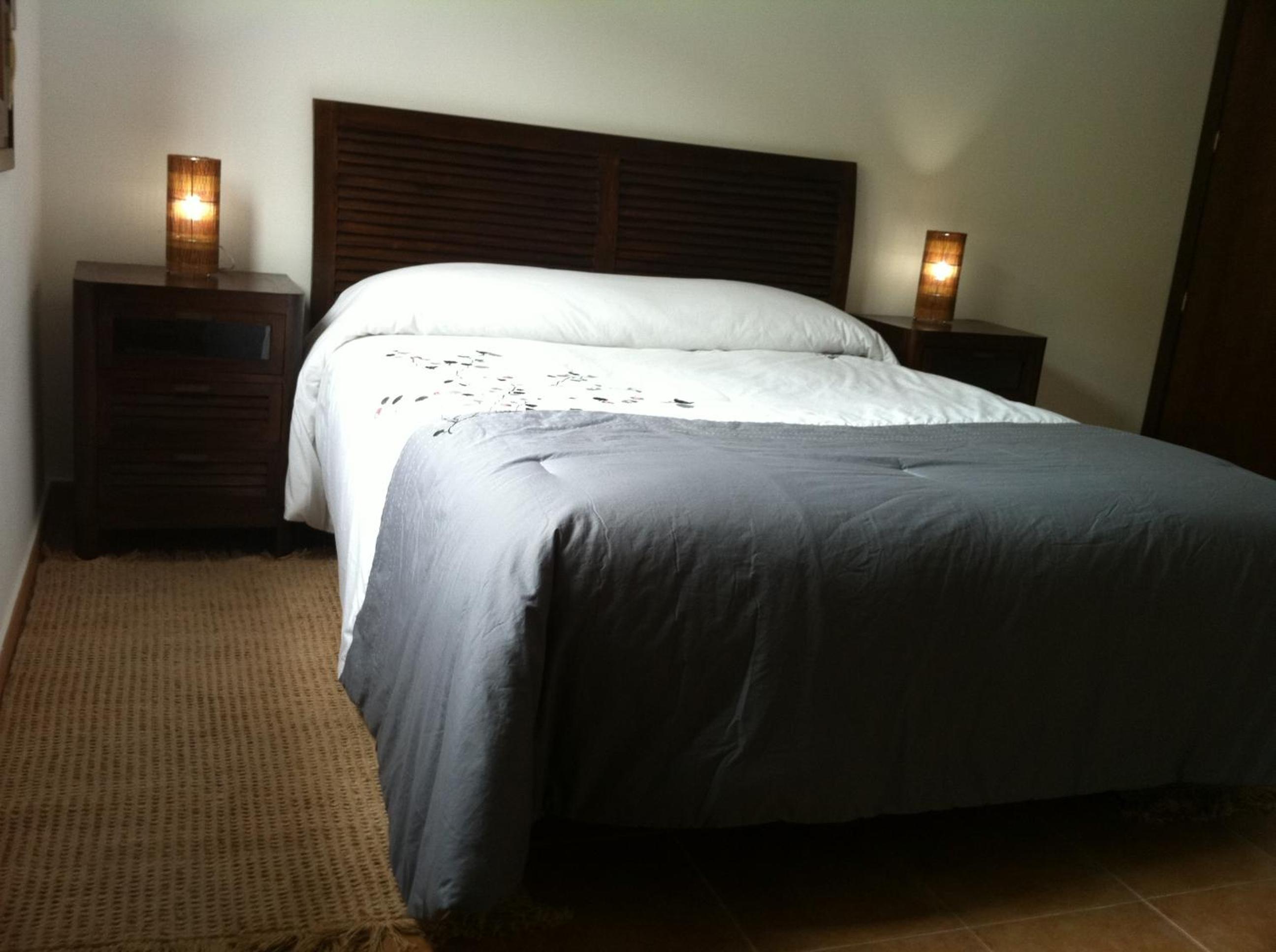 One-Bedroom Apartment - Photo 3