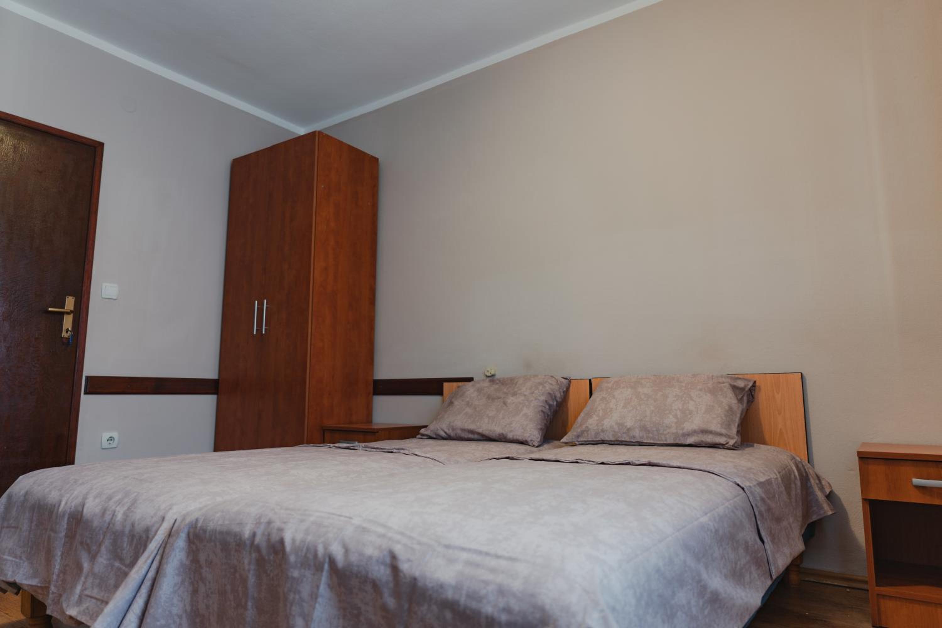 Double or Twin Room with Shared Bathroom photo 3