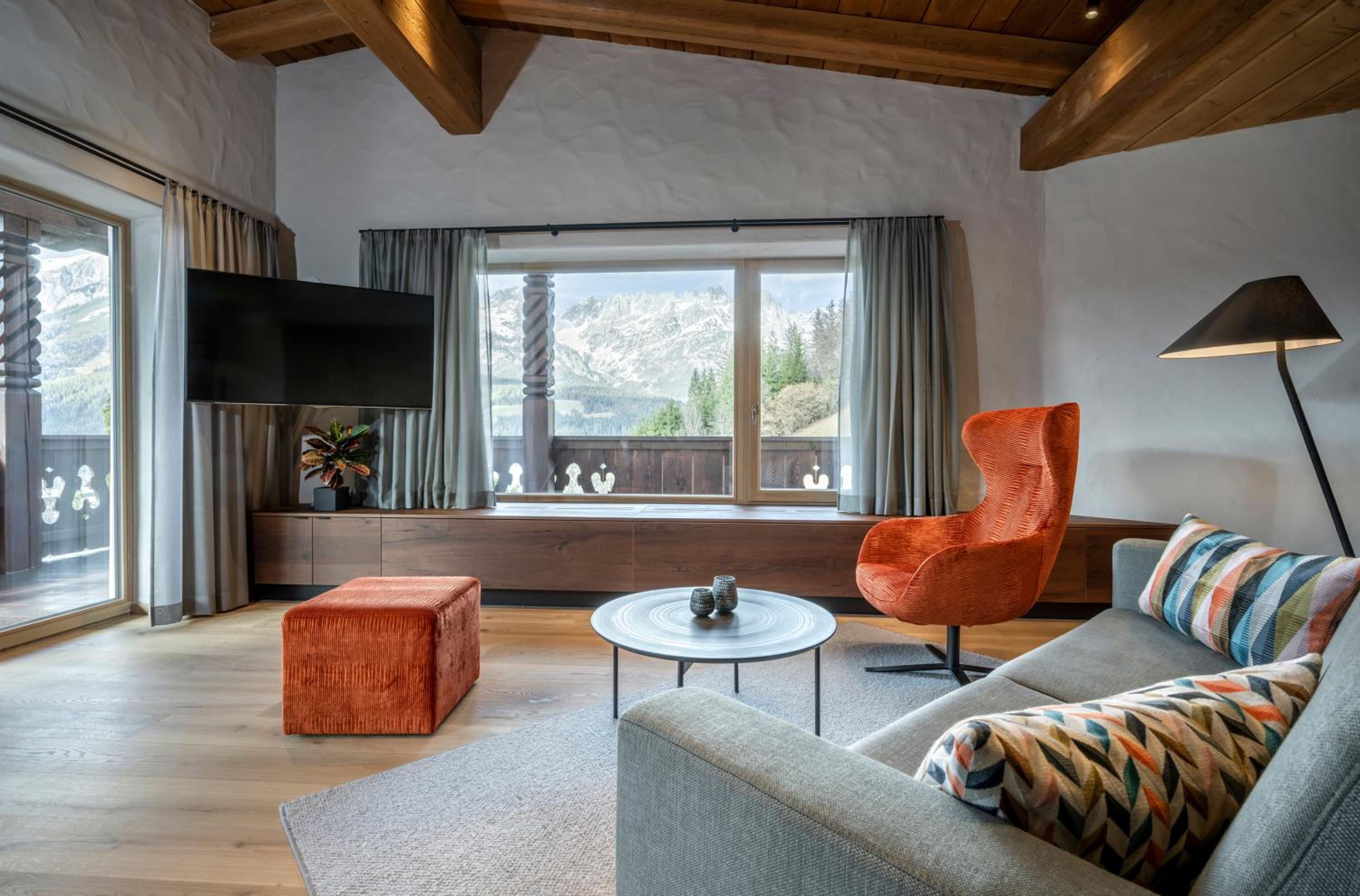 Superior Suite - Photo 2