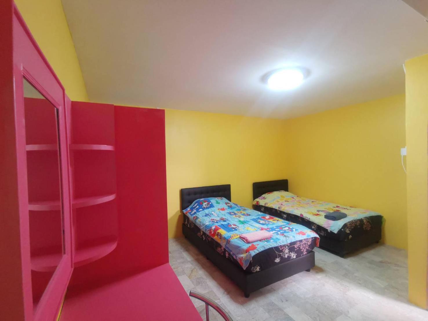 Standard Twin Room - Photo 2