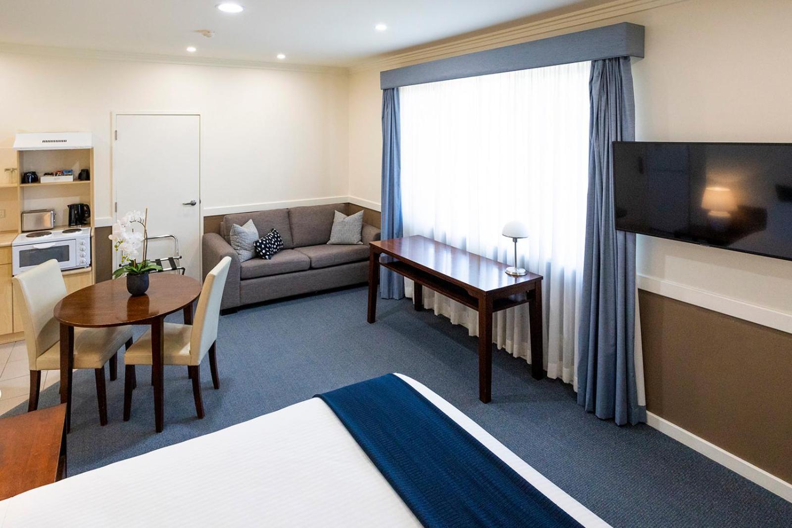 Deluxe King Room photo 3