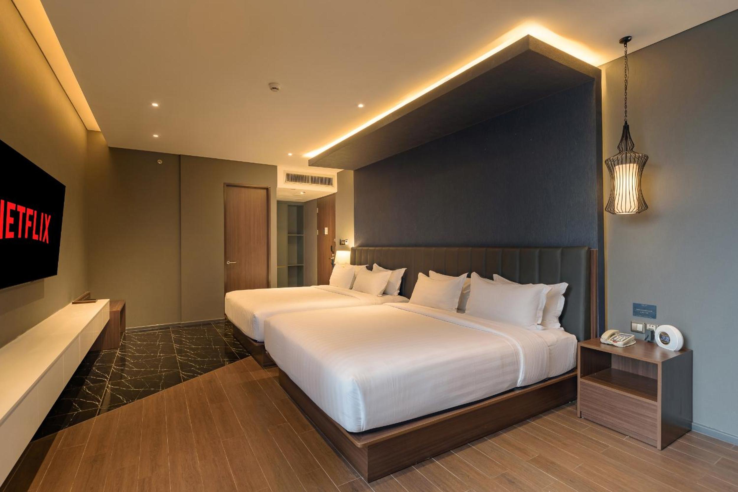 Executive Twin Room - Photo 9