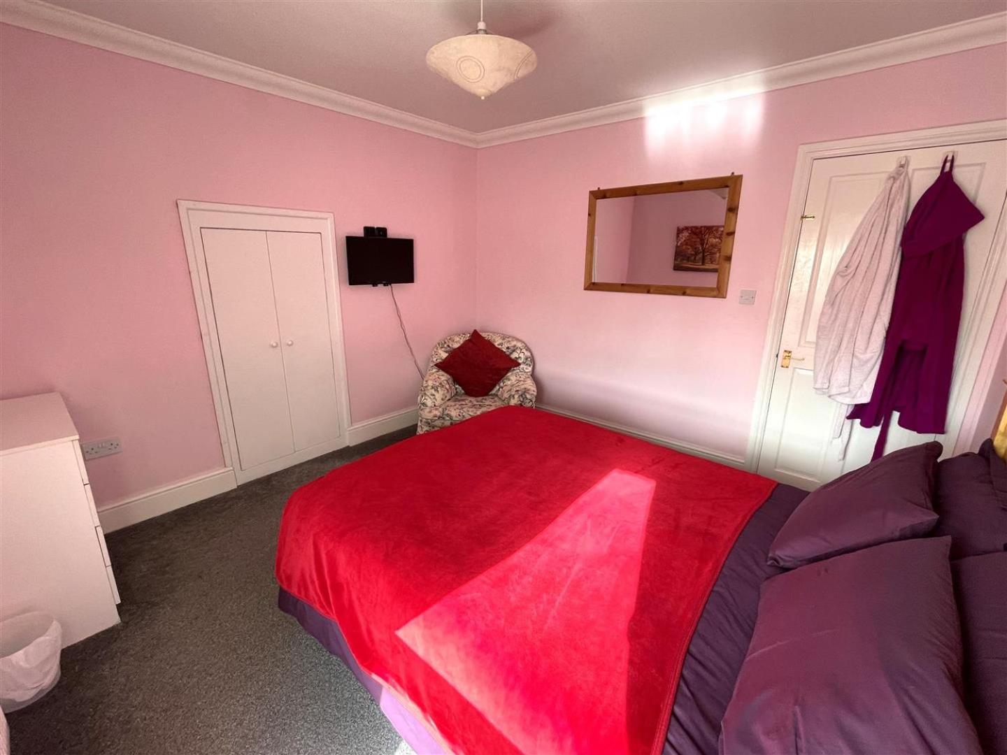 Queen Room with External Private Bathroom photo 1