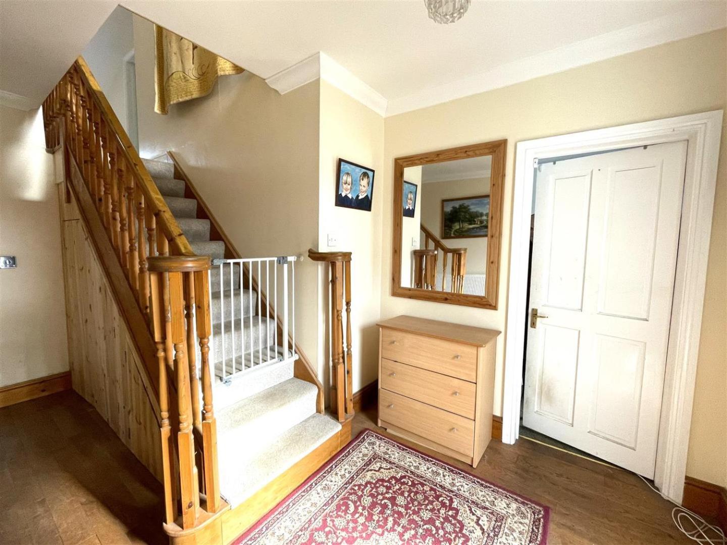 King Room with En-Suite and Garden View - Photo 11