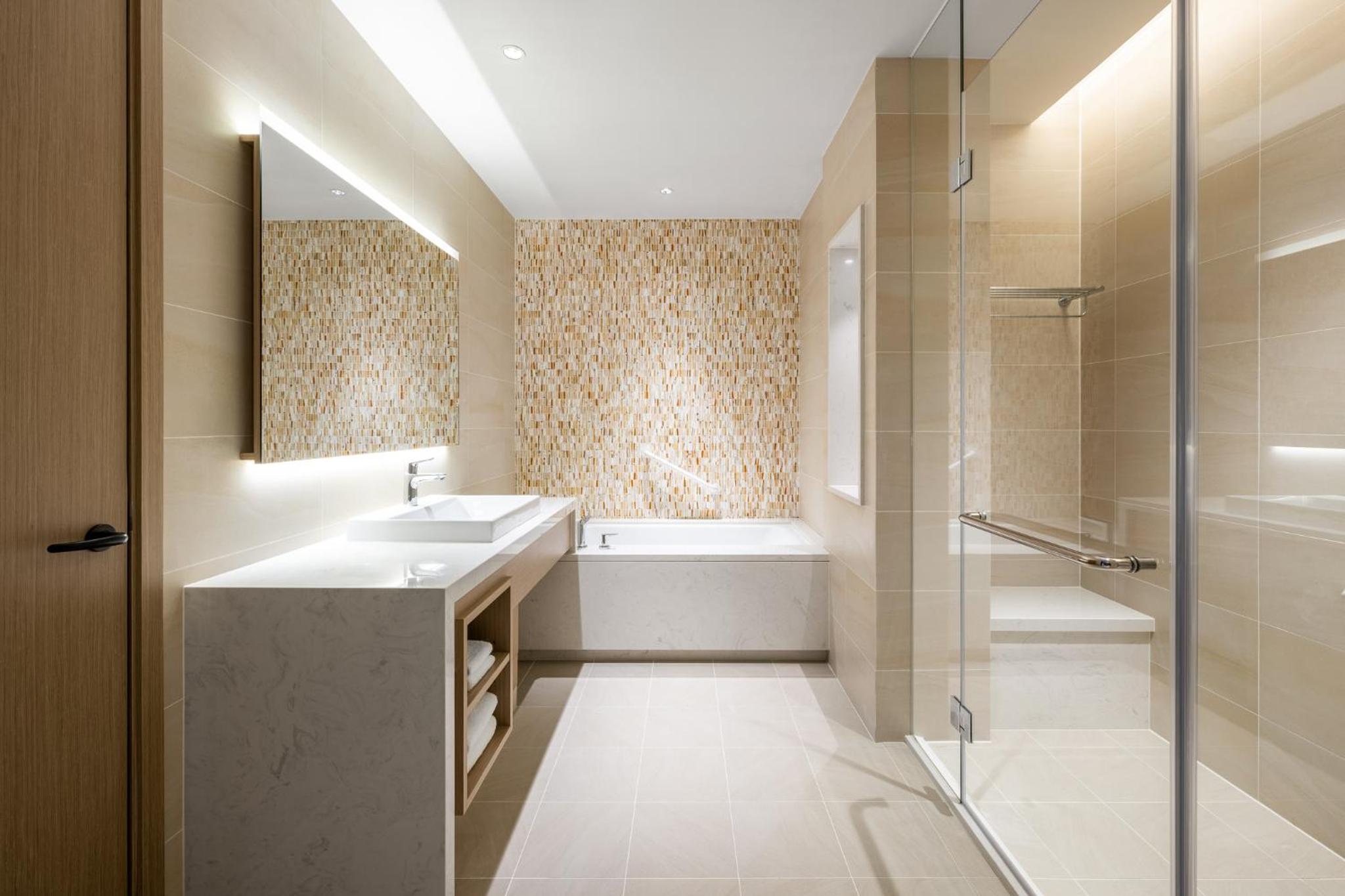 King Suite - Photo 10