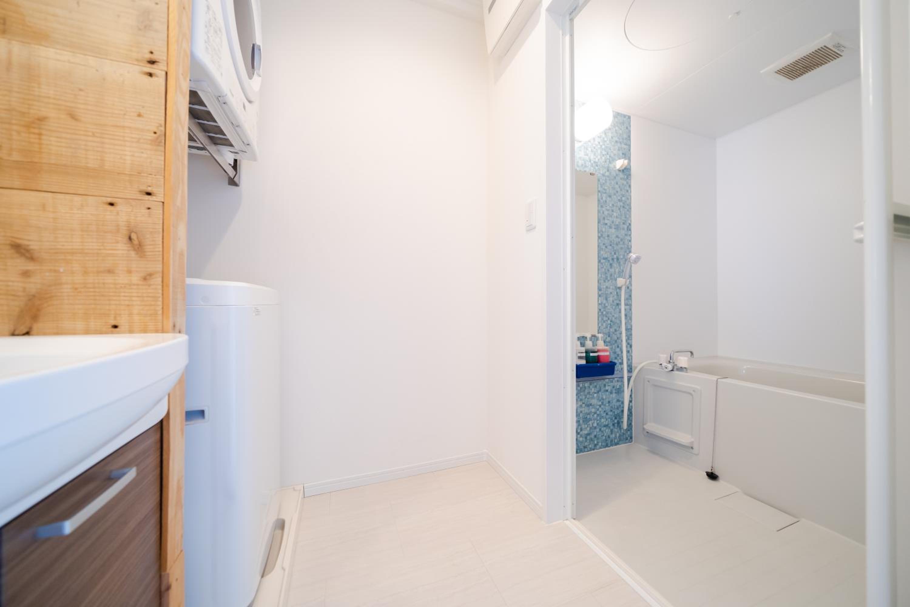 One-Bedroom Apartment - Photo 79