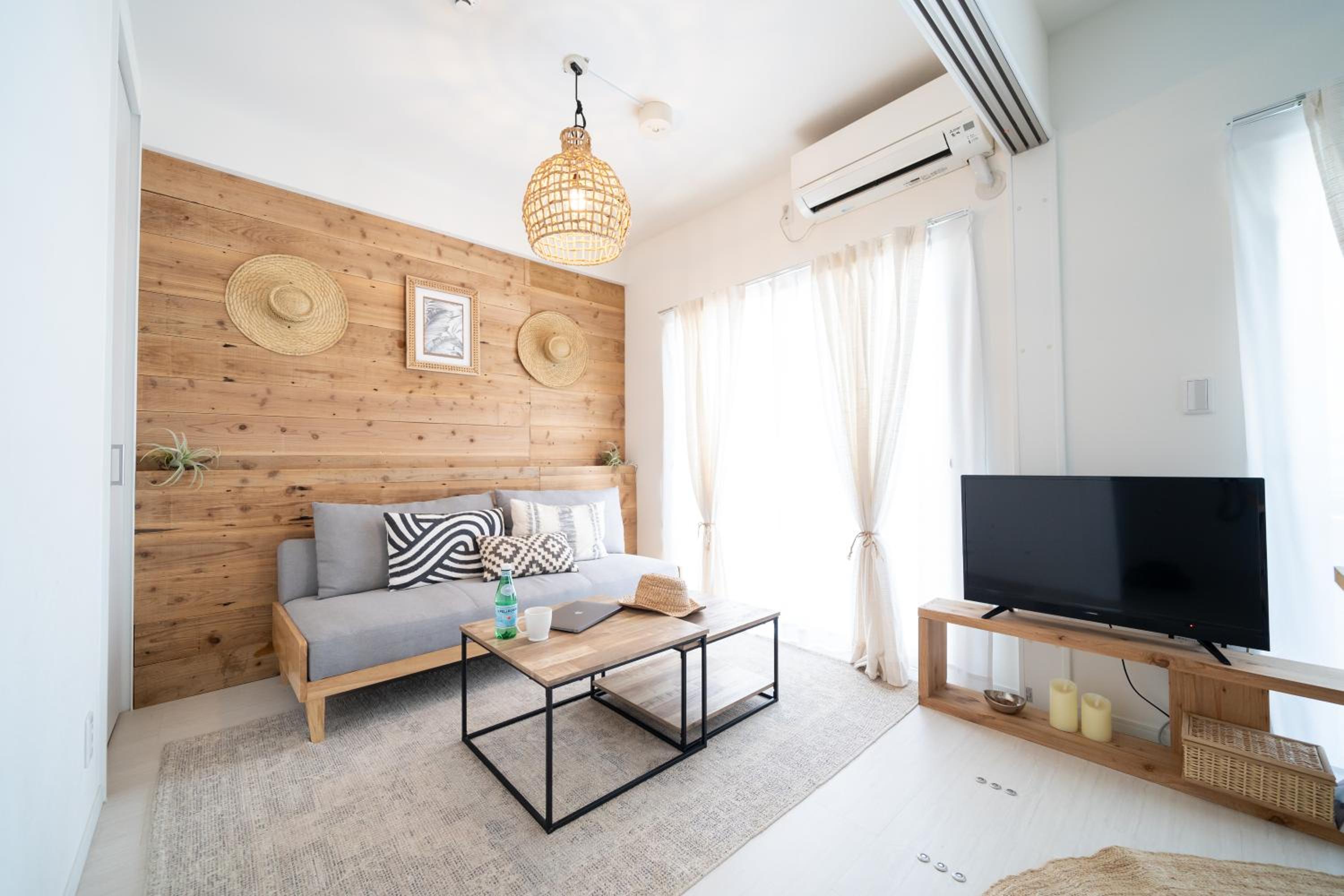 One-Bedroom Apartment - Photo 1