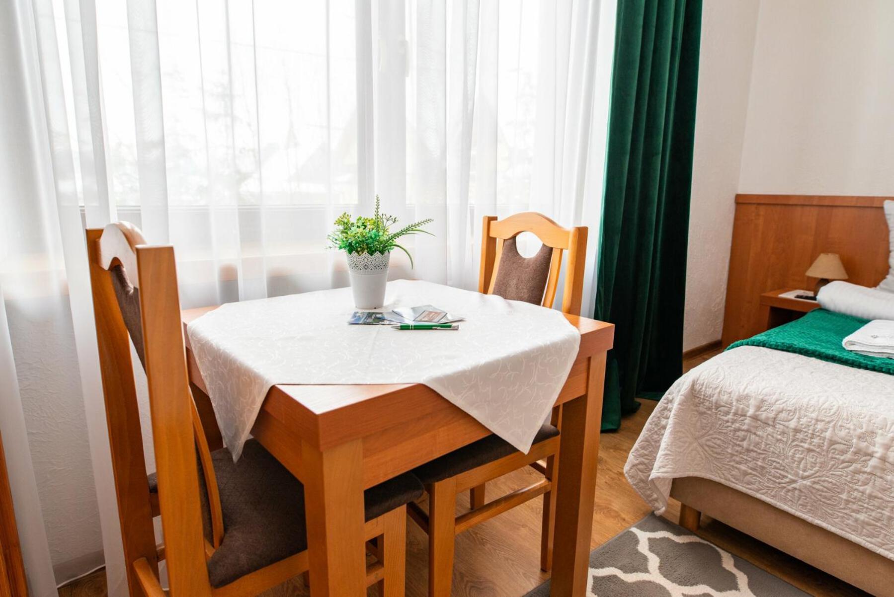 Double Room - Photo 9