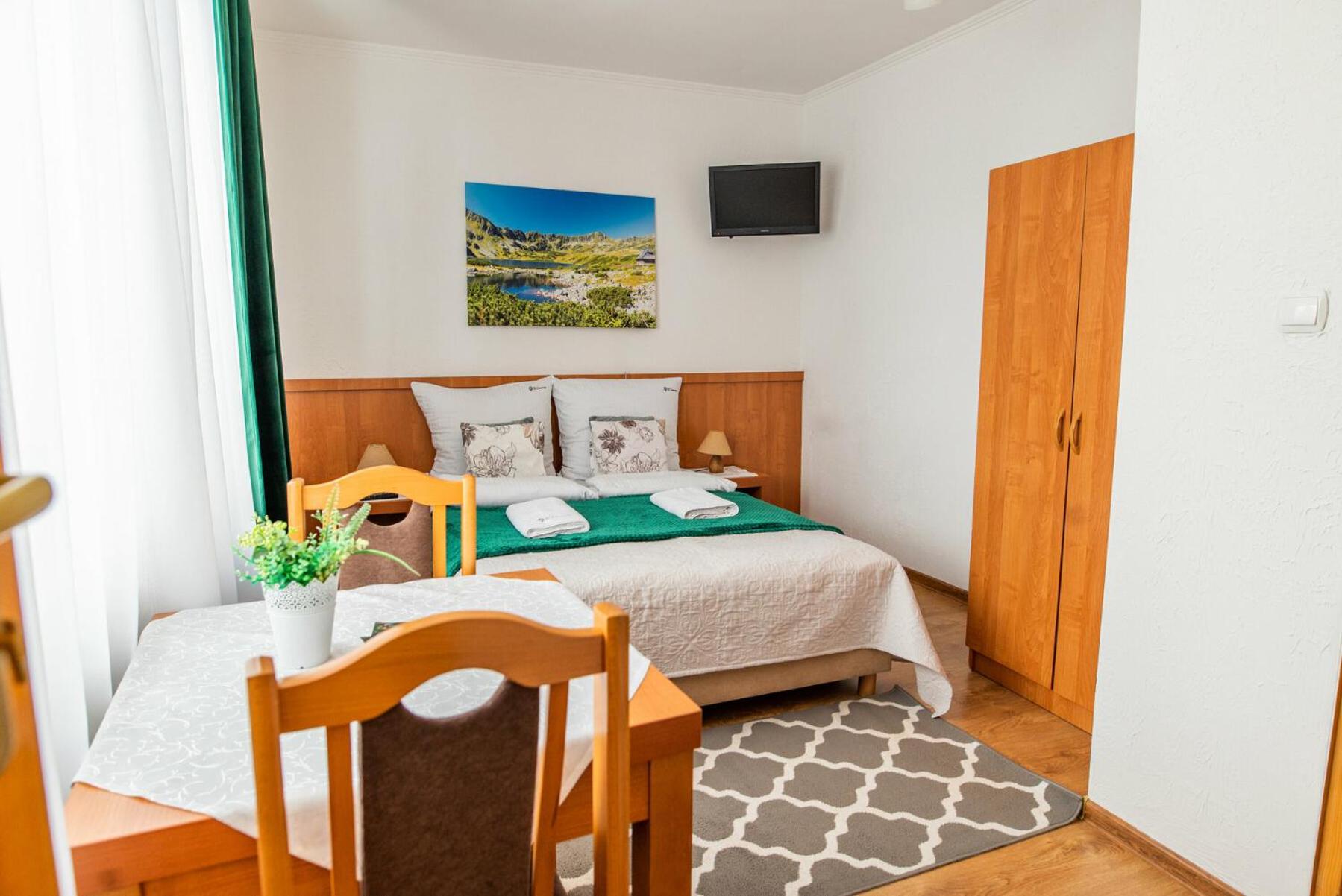 Double Room - Photo 11