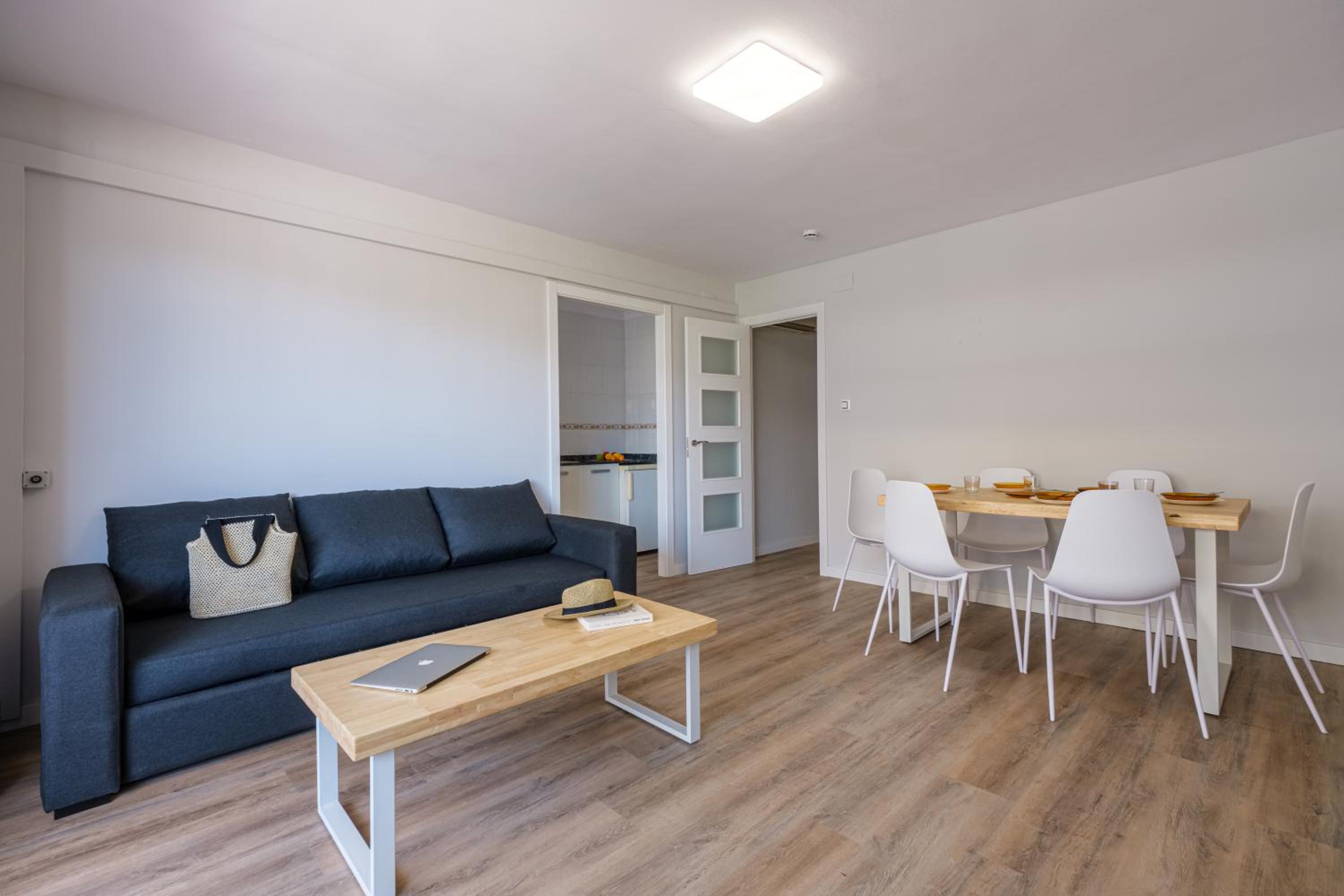 One-Bedroom Superior Apartment with Terrace (3 adults) photo 3